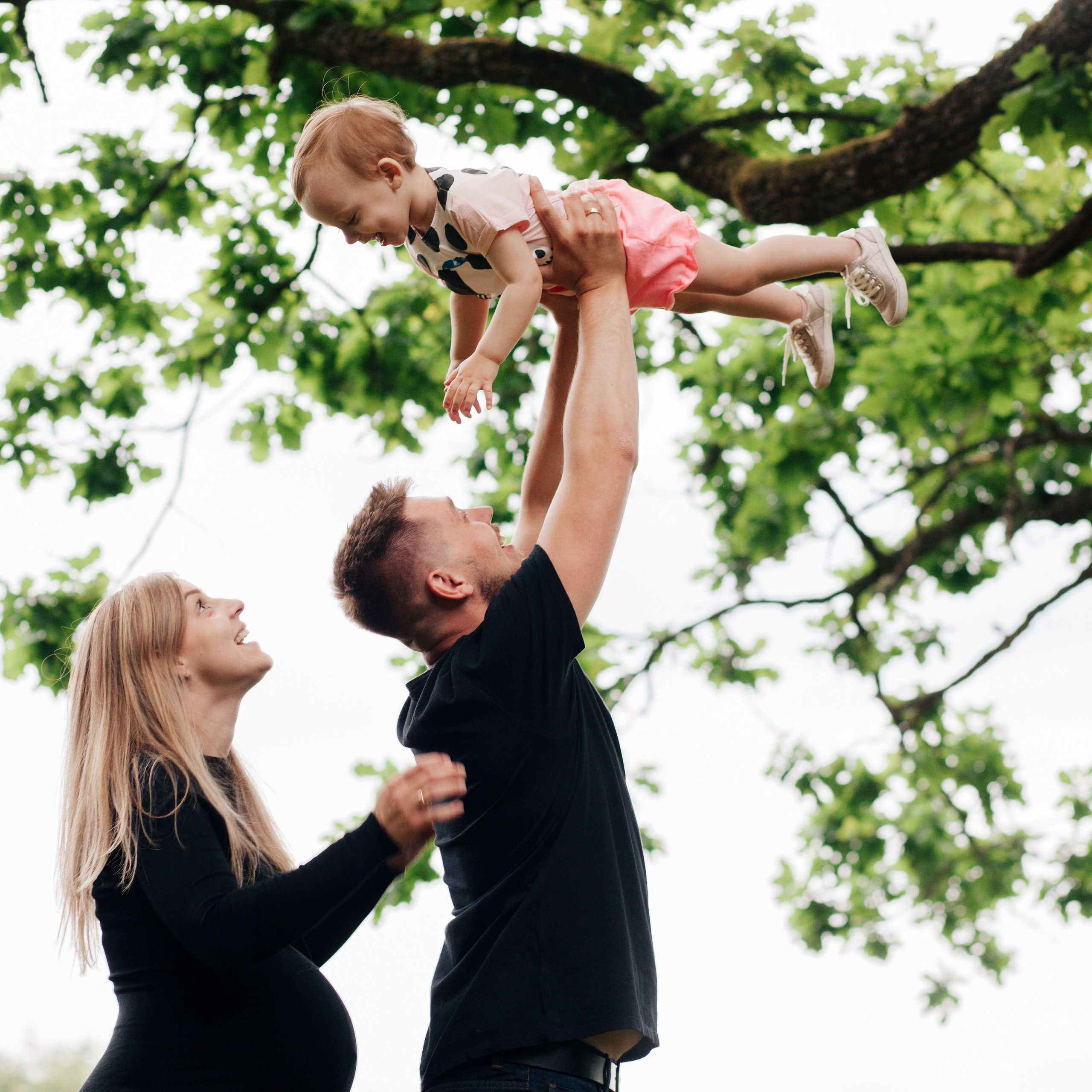 Вика и Леша и их замечательная Камилла