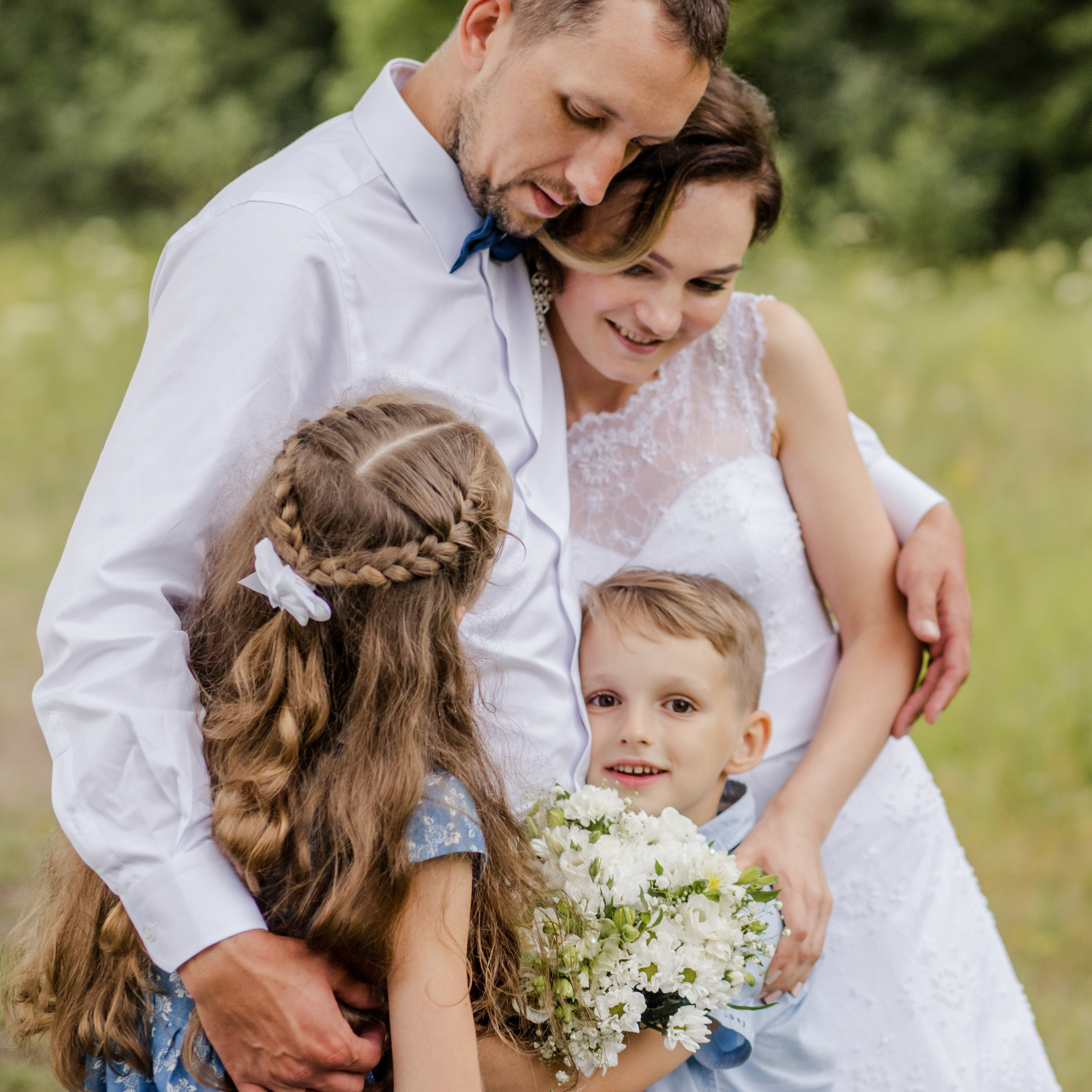 Анатолий и Юлия и их свадебно-семейная прогулка