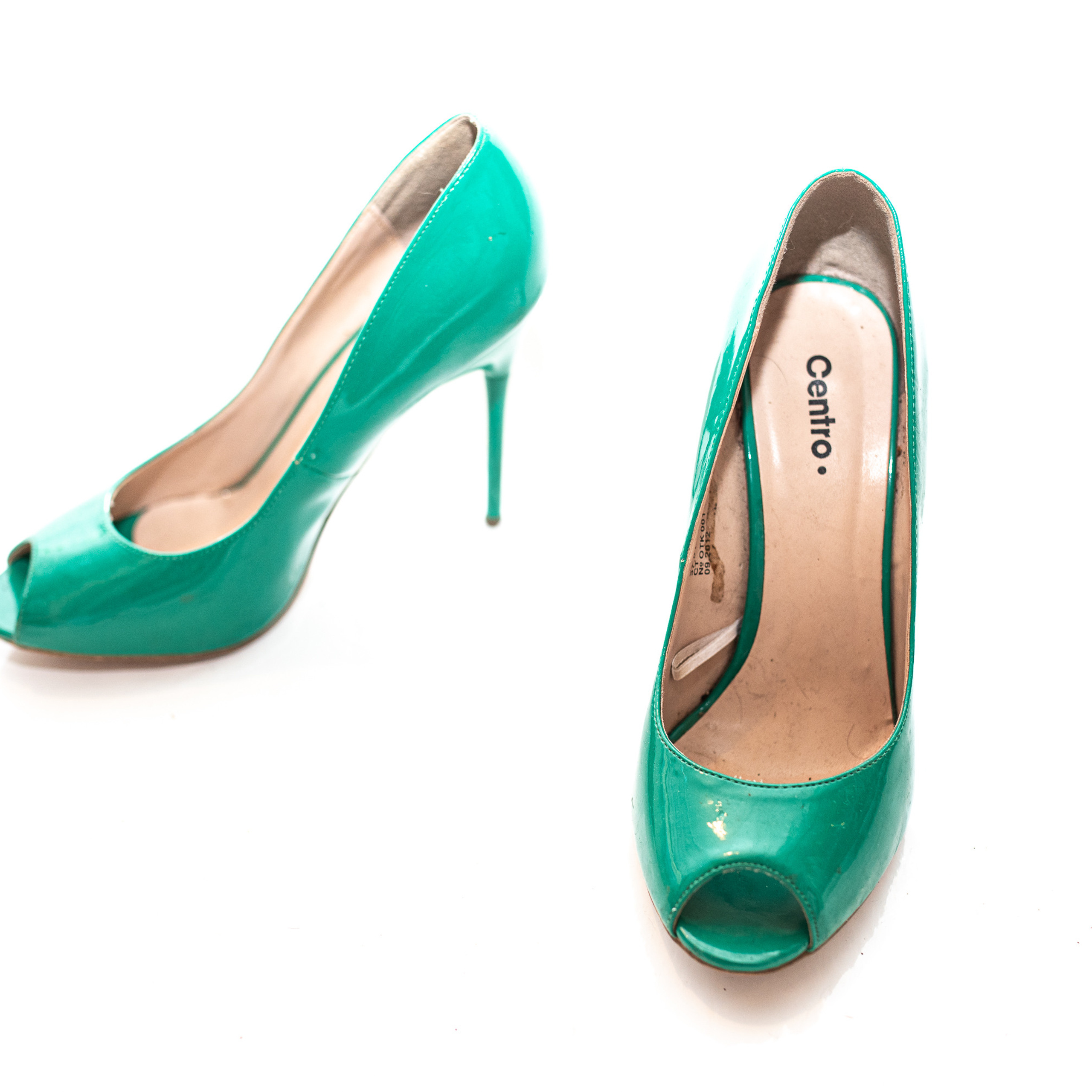 Зеленый, рр 38, 200р