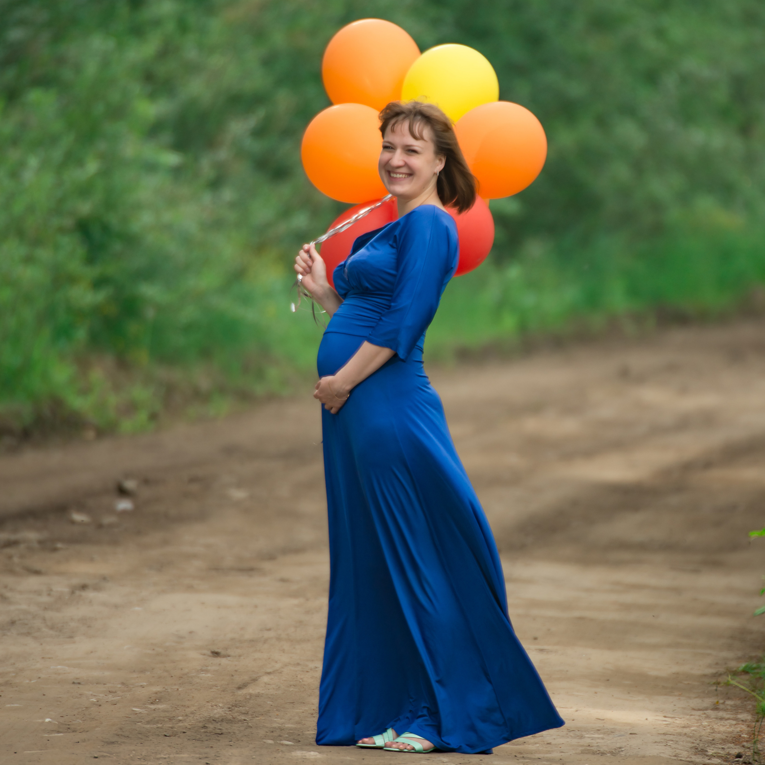 Офелия трикотаж-масло цвет электрик рр 44-46, 500р. Подходит беременным