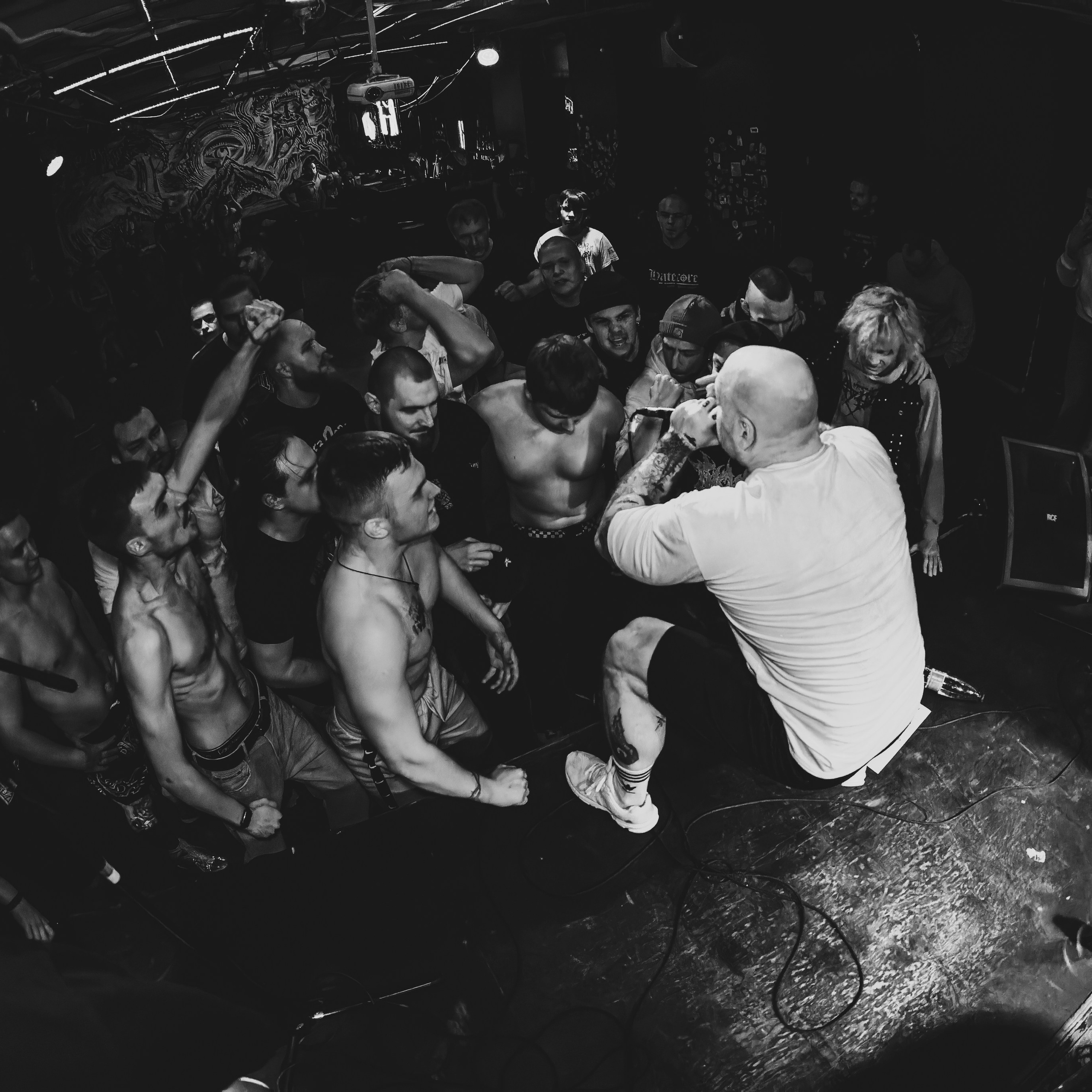 Mayday Massacre: Hardcore vs Death Metal // Без Поводка 02.05.25