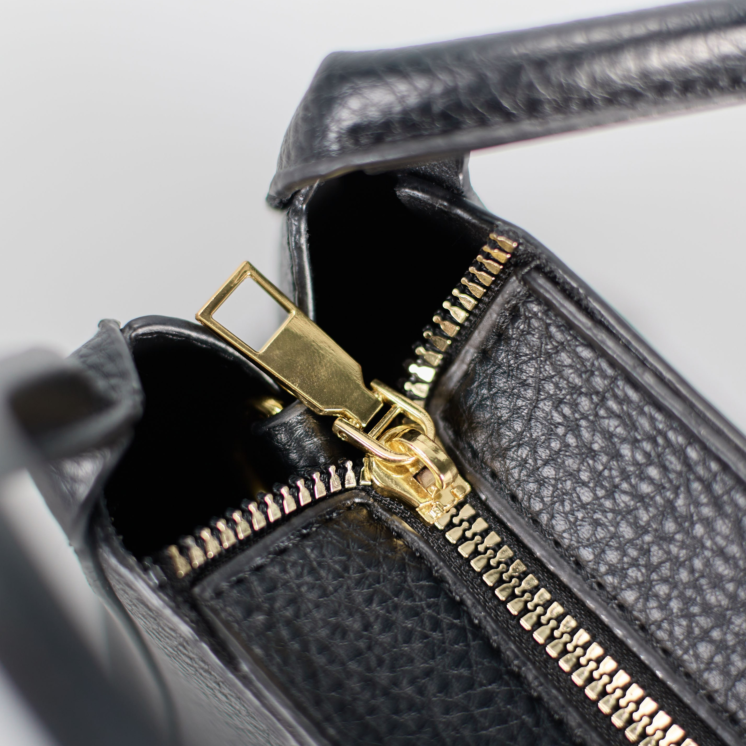 Сумки. Предметный фотограф во Владивостоке