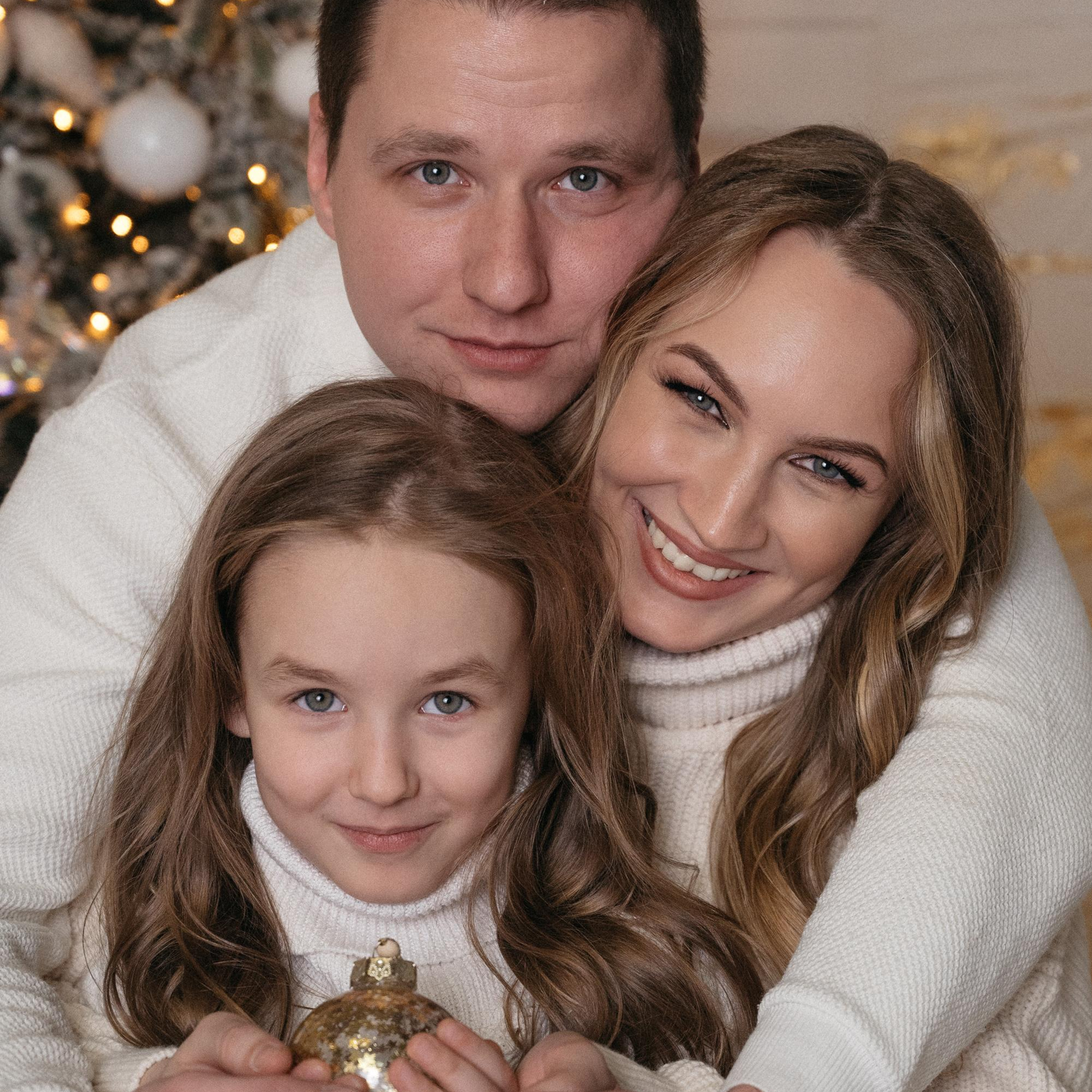 Семейная новогодняя фотосессия в EL Leon