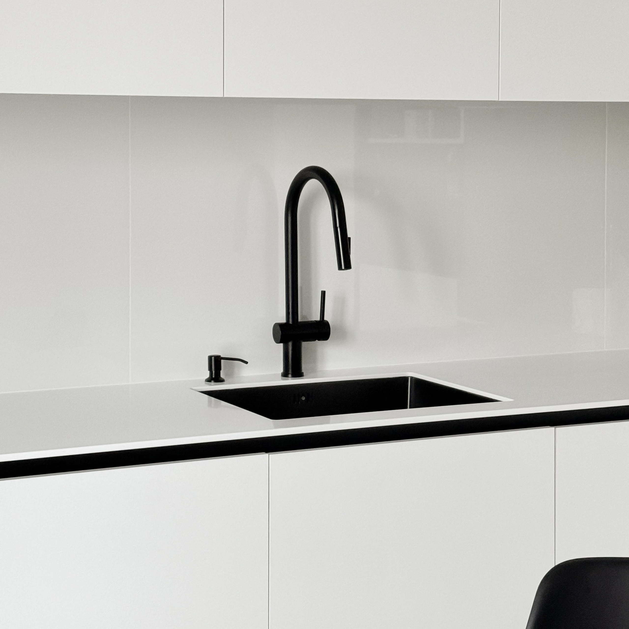 MINSK MIR 95 | Проект трехкомнатной квартиры в центре Минска. Студия дизайна интерьера в Сочи mon buro Дизайнер Павел Пура