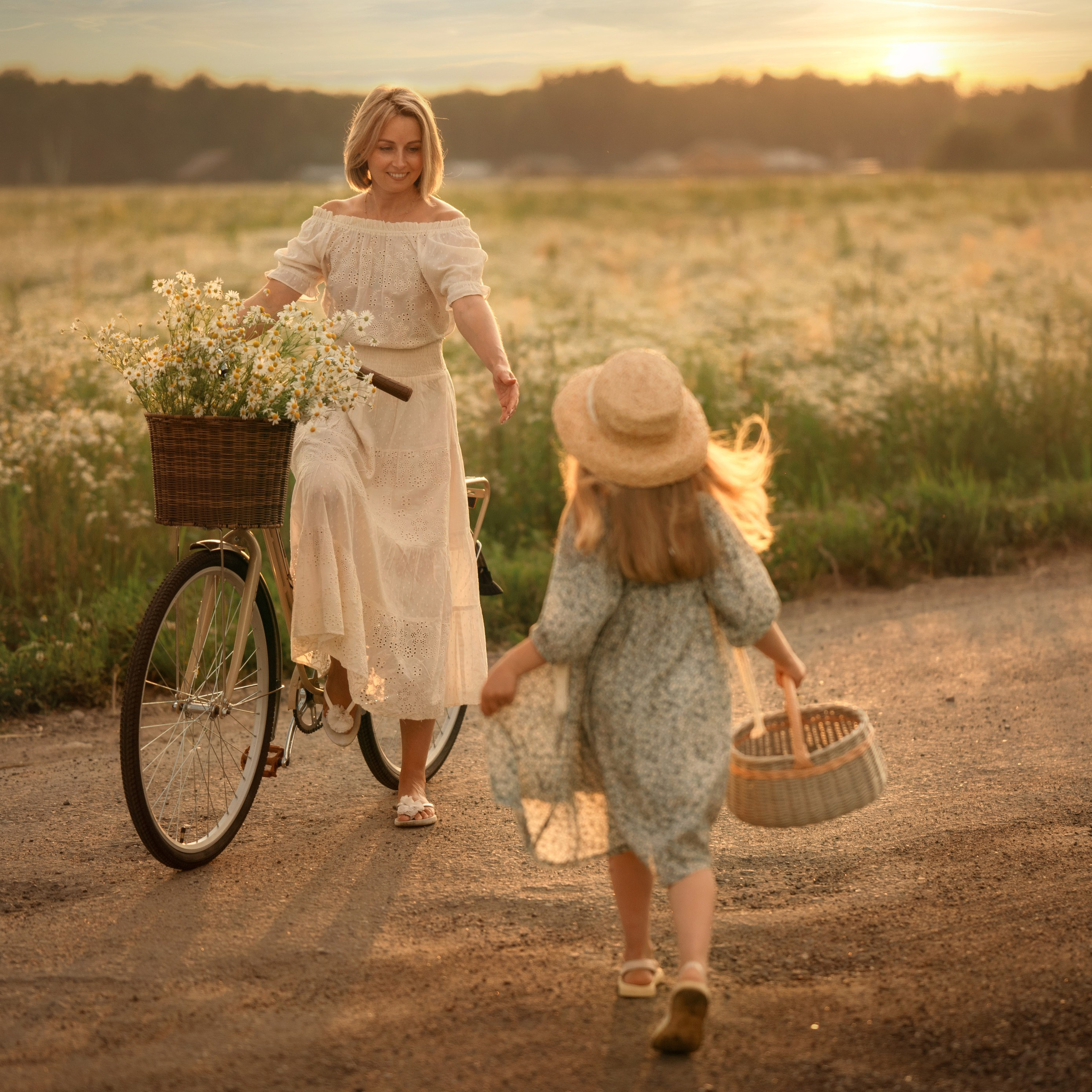 Полина и Ариша