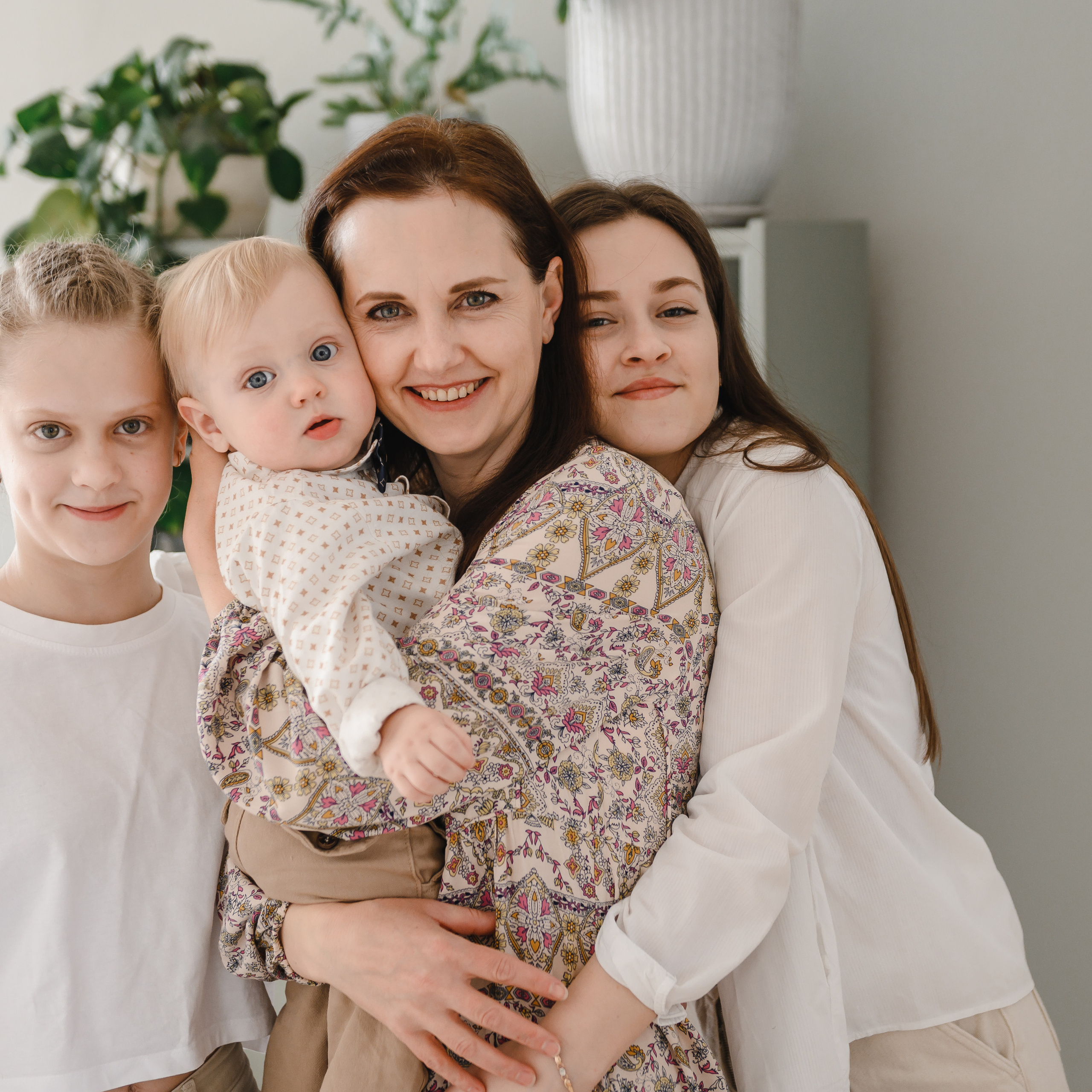 Семейная фотосессия в студии