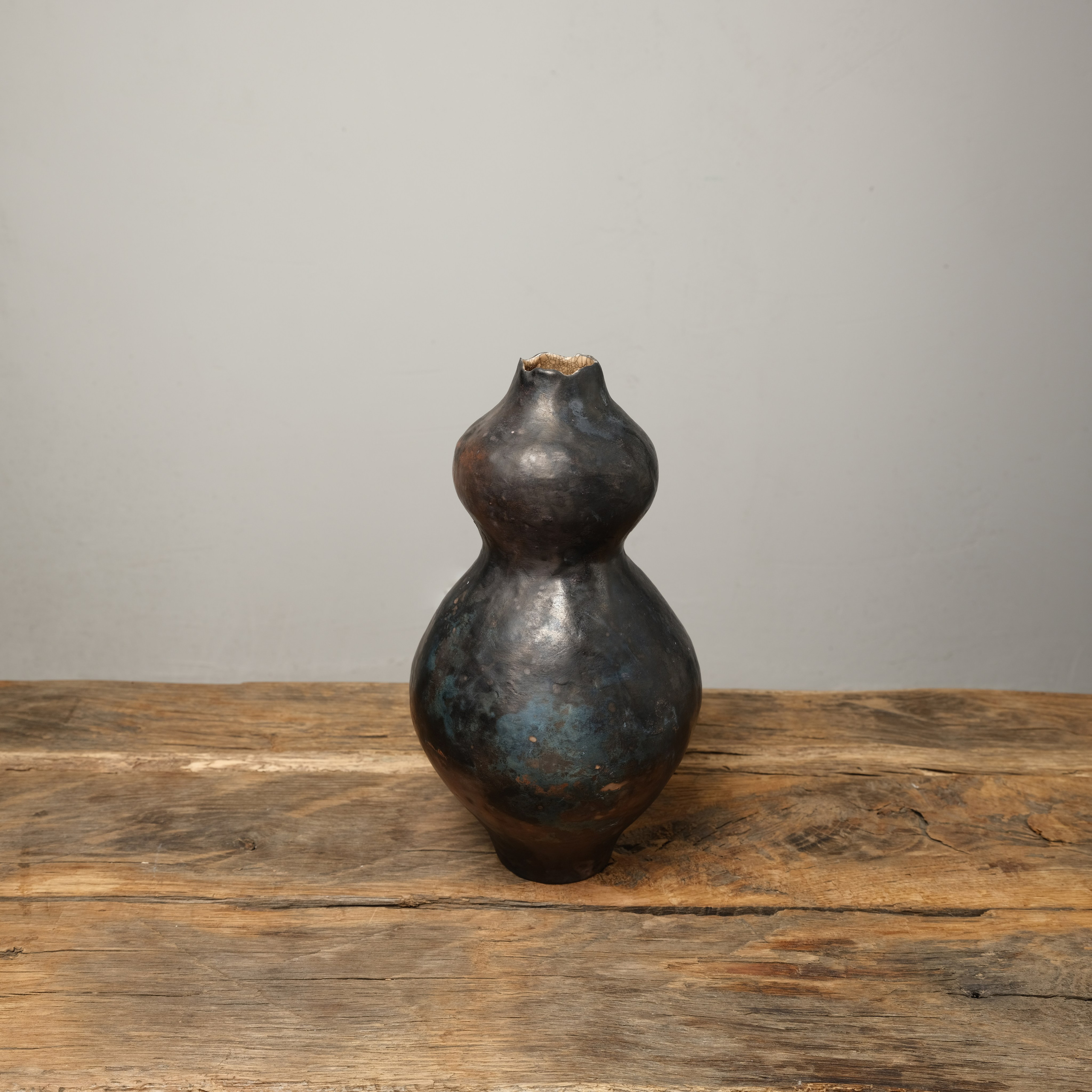 Ваза из обжига саггар черная 27.000