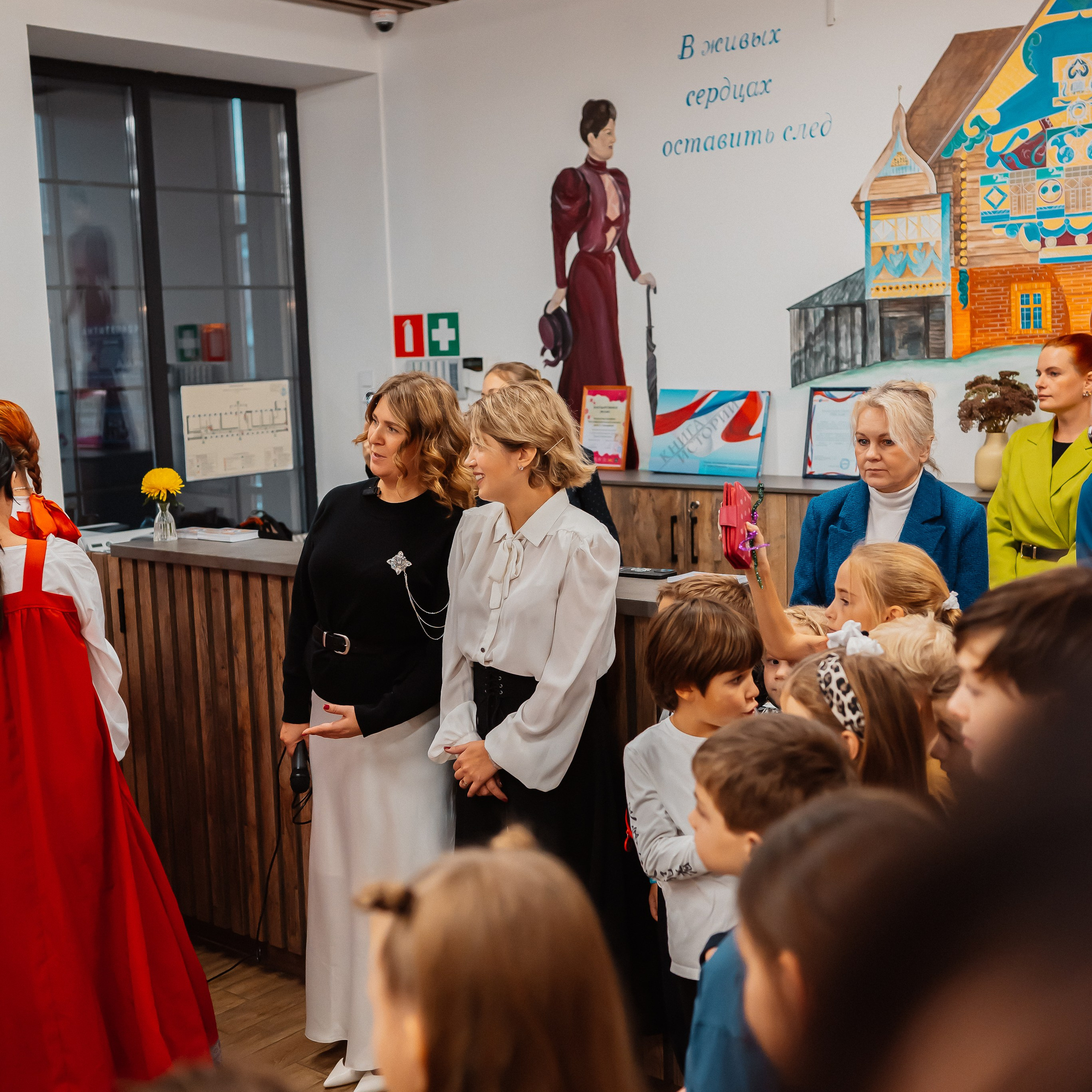 ярмарка ко дню матери в частной школе К. М. Тенишевой