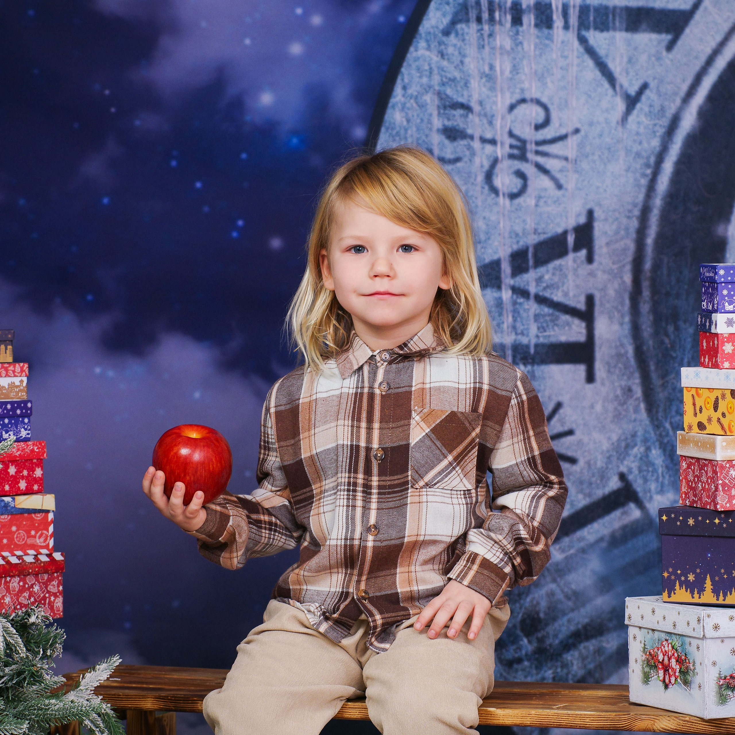 Часы. Детская фотостудия Москва