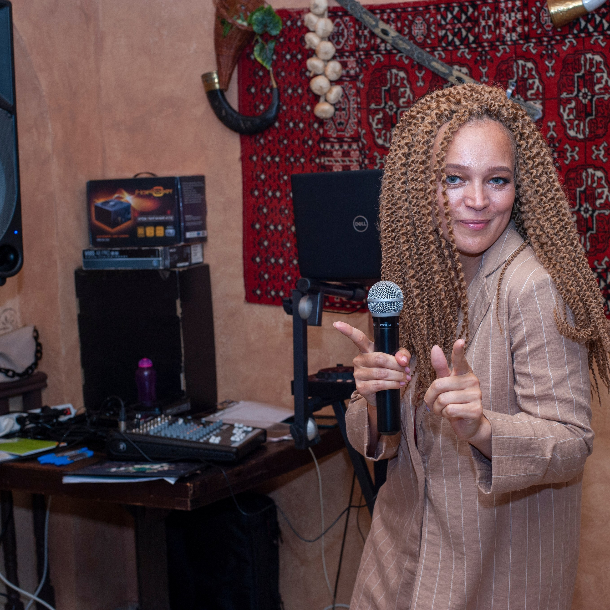 Ведущая Татьяна Овчинникова