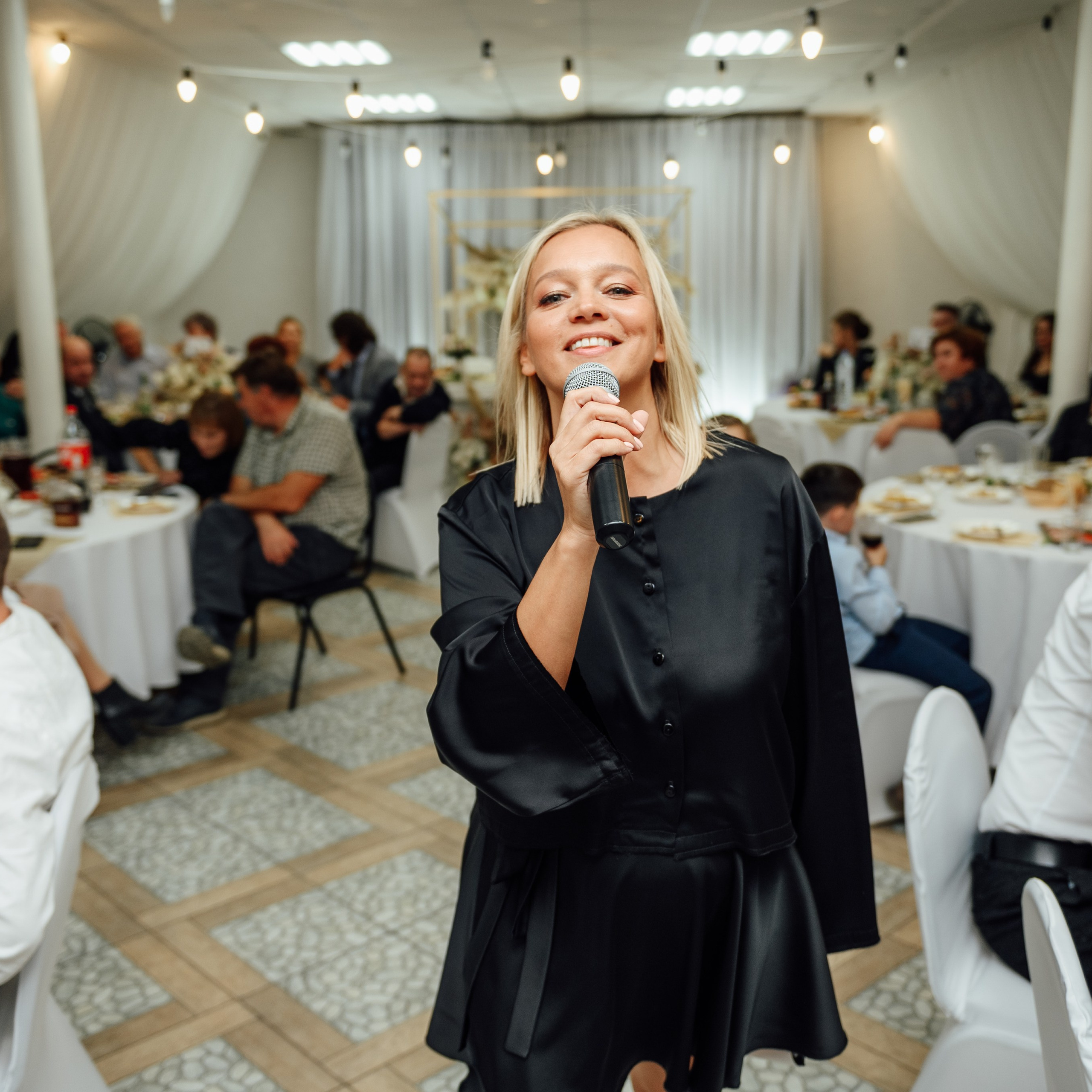 Ведущая Татьяна Овчинникова