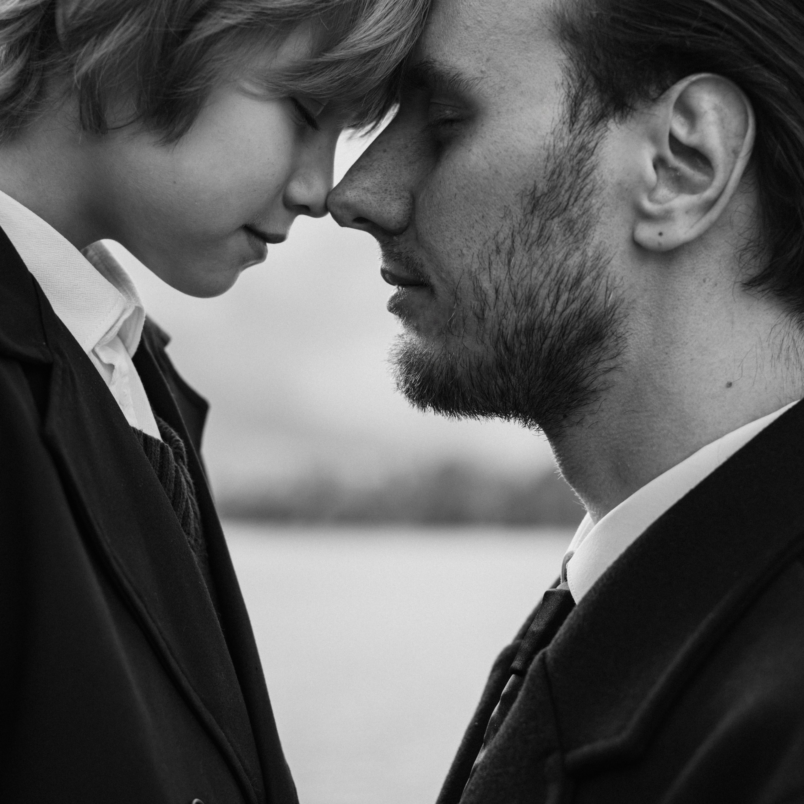 Мы с тобою две капли разные