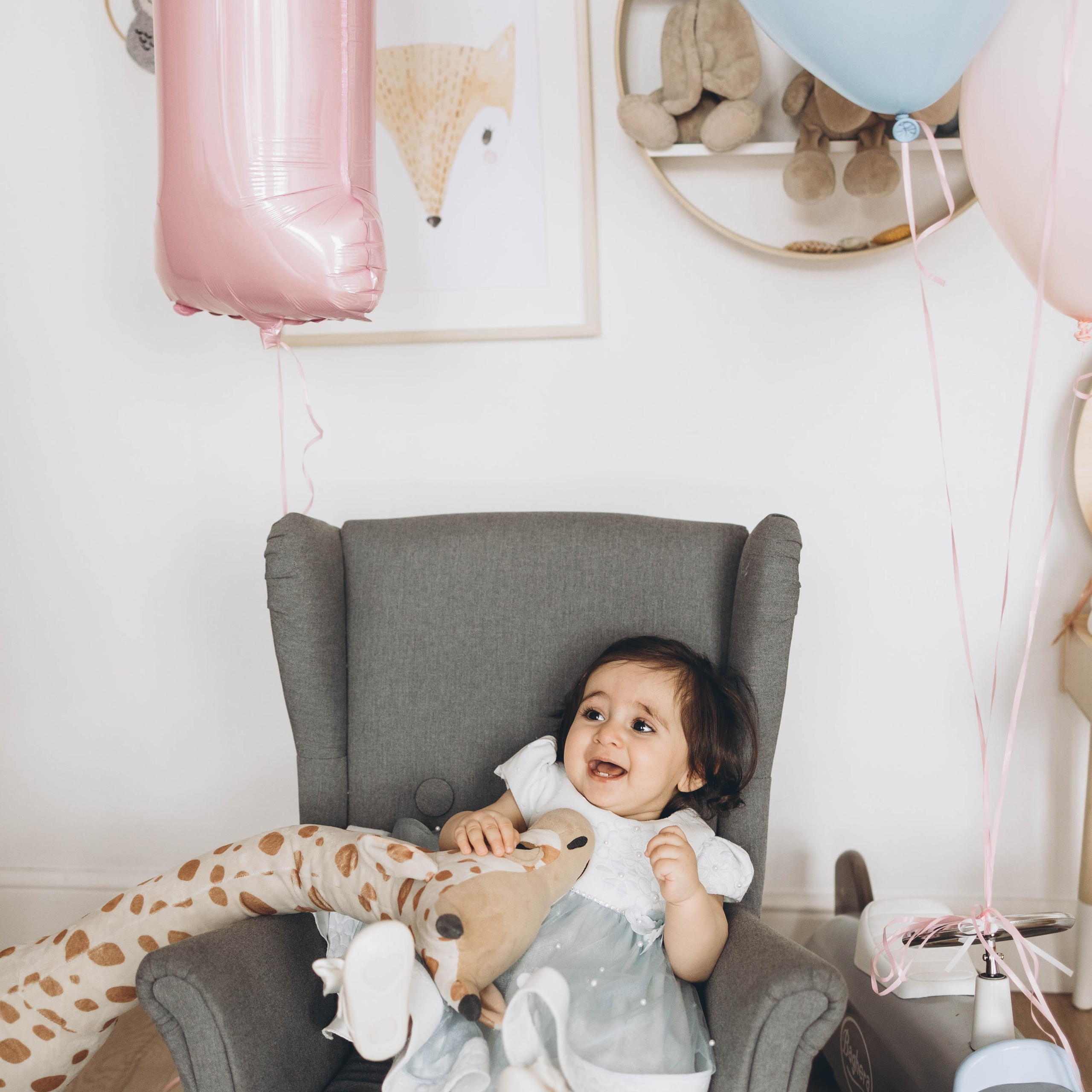 Сирануш, Аршак и Арианна