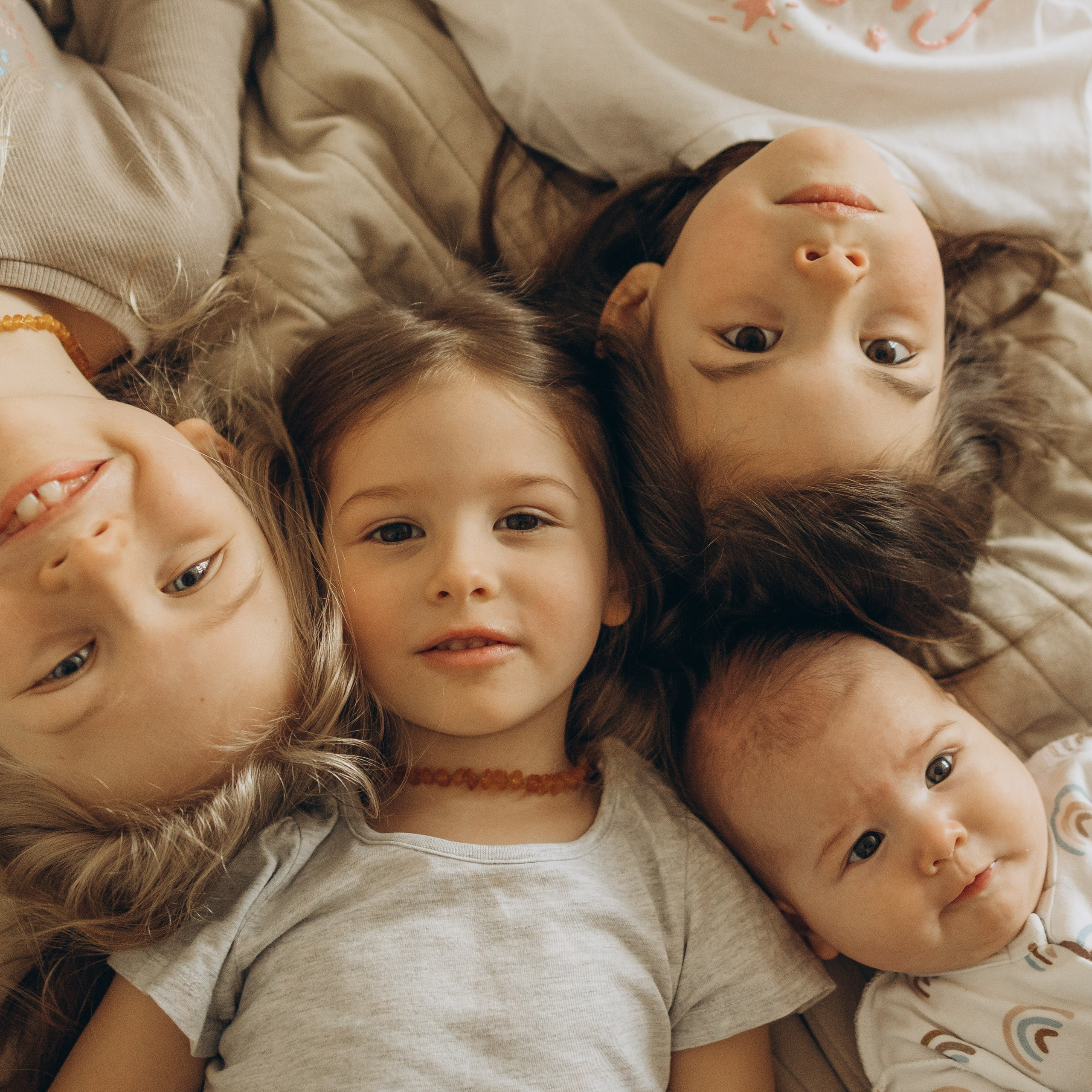 Эля, Вася, Алиса, Ева, Мира и Яся