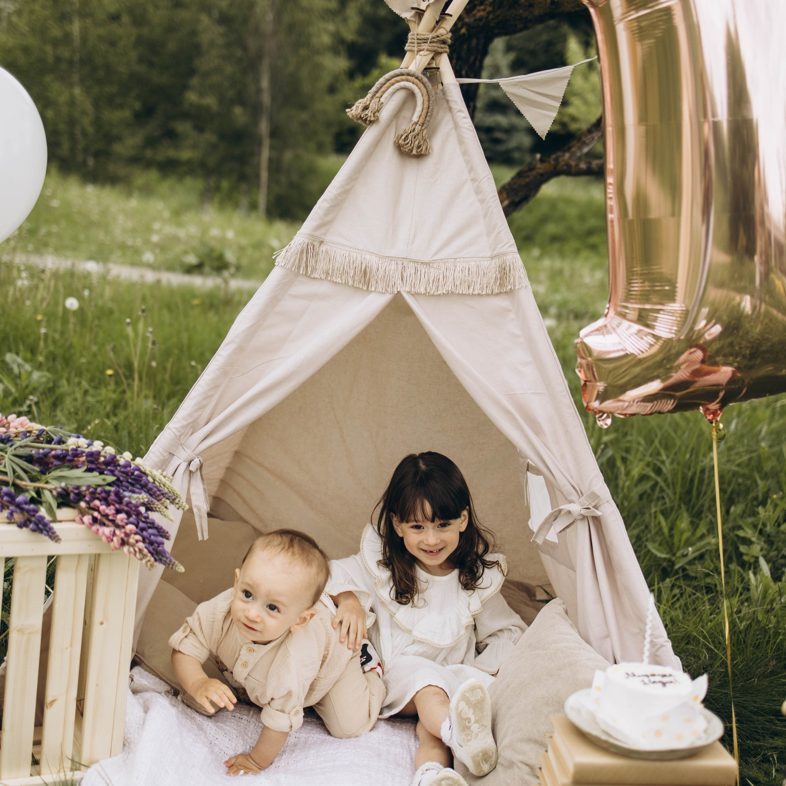 Маша, Женя, Ариана и Мирон