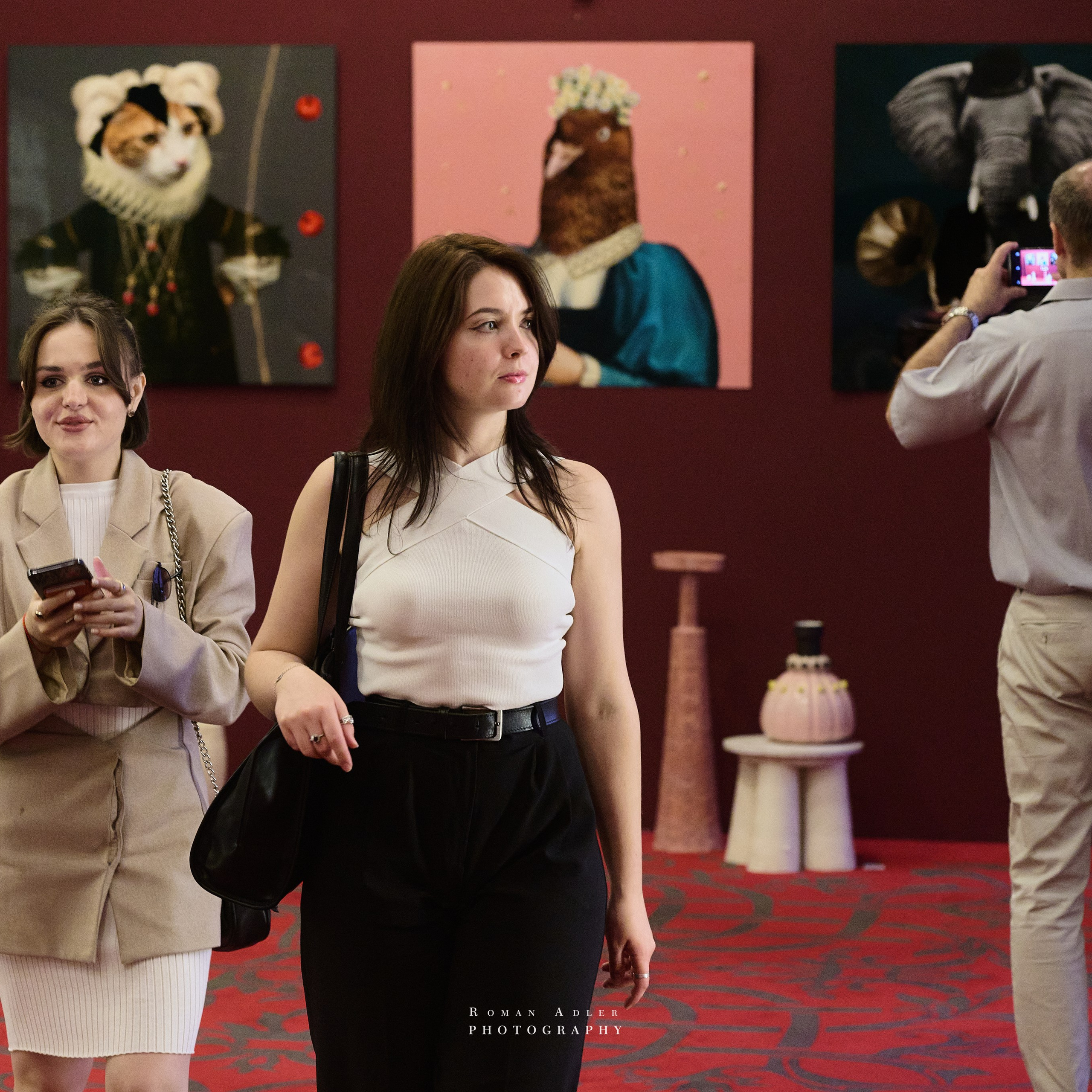 «Летние хроники» в международной галерее Redgallery