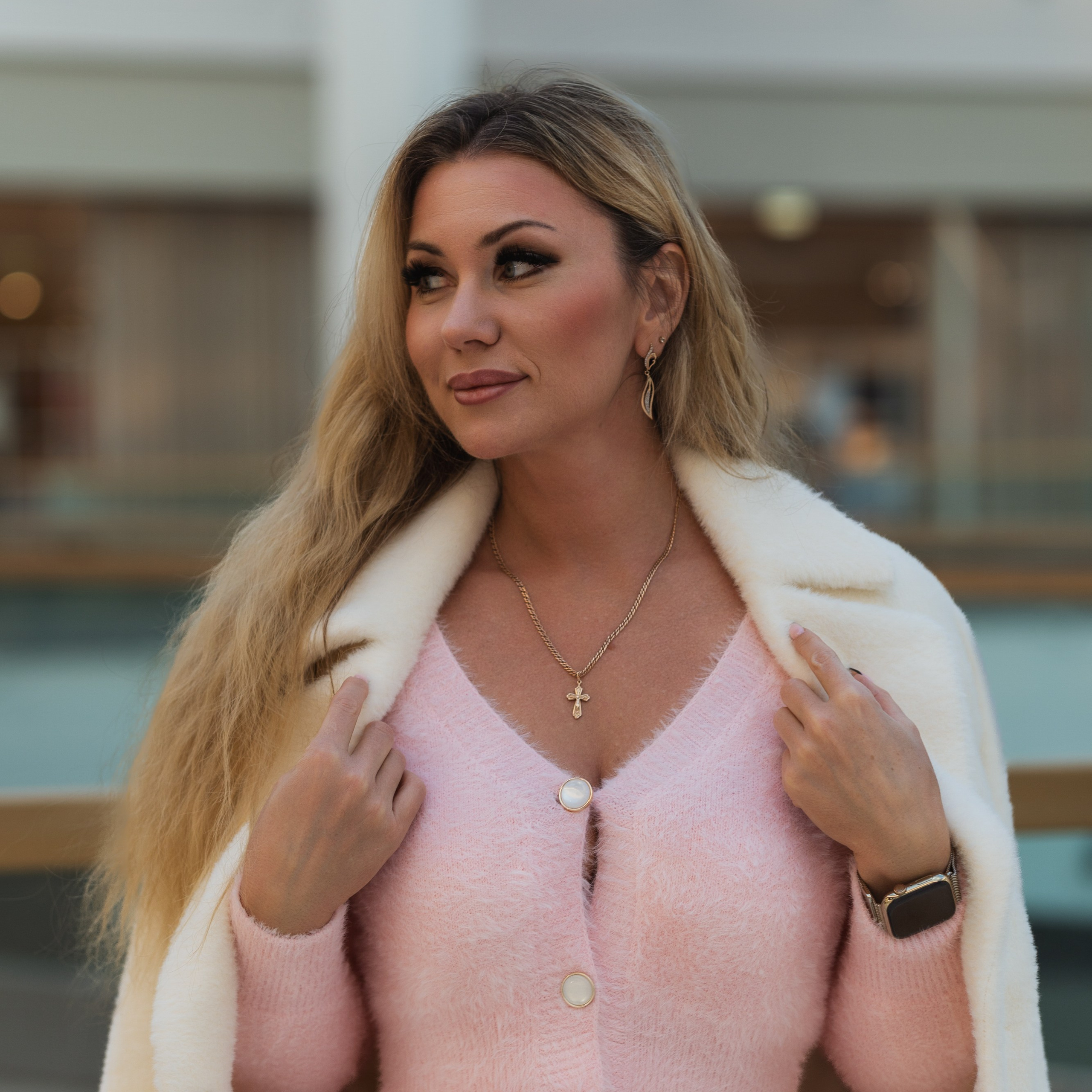 Наталья в торговом центре