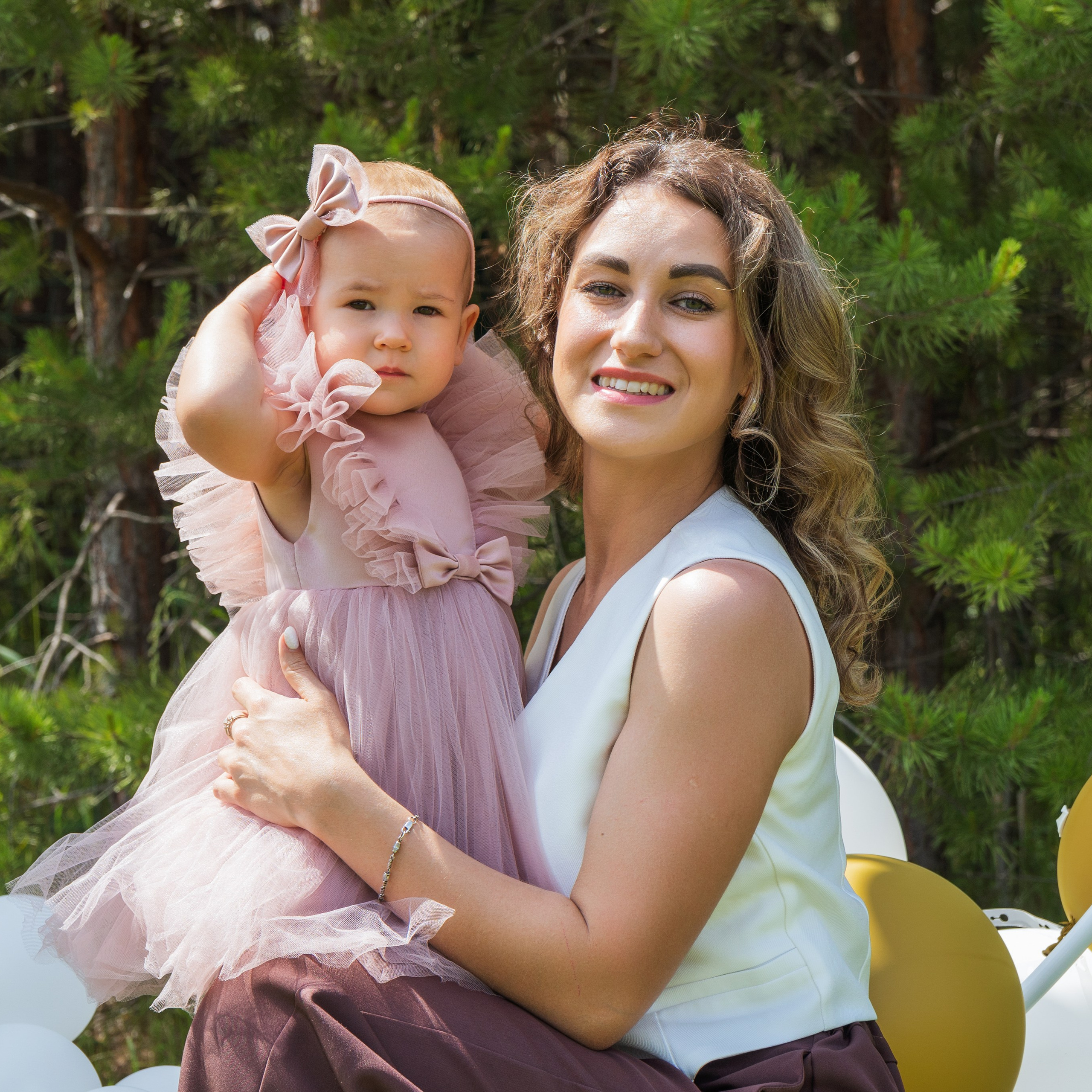 Еве один годик