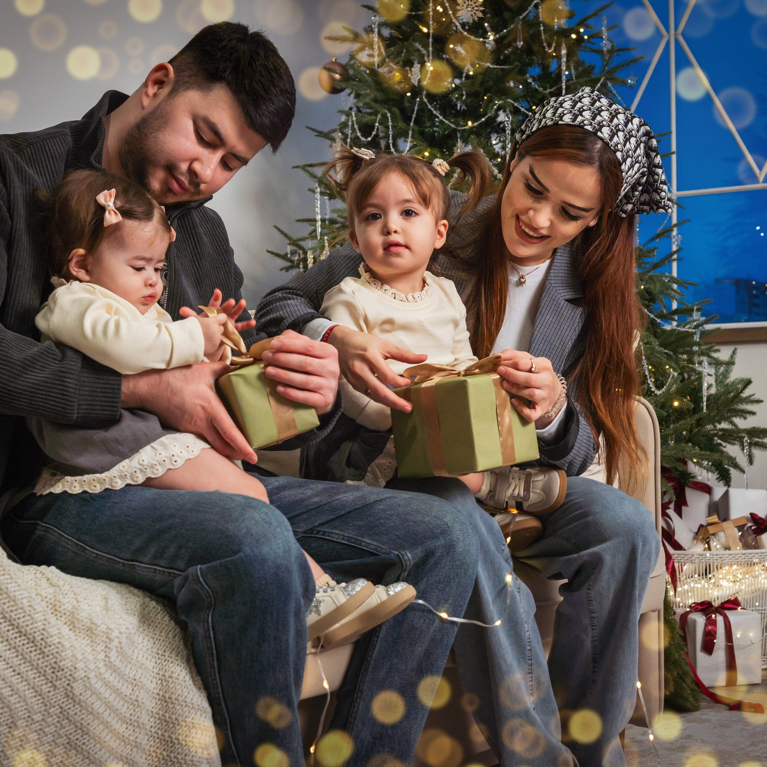 Фира с семьёй