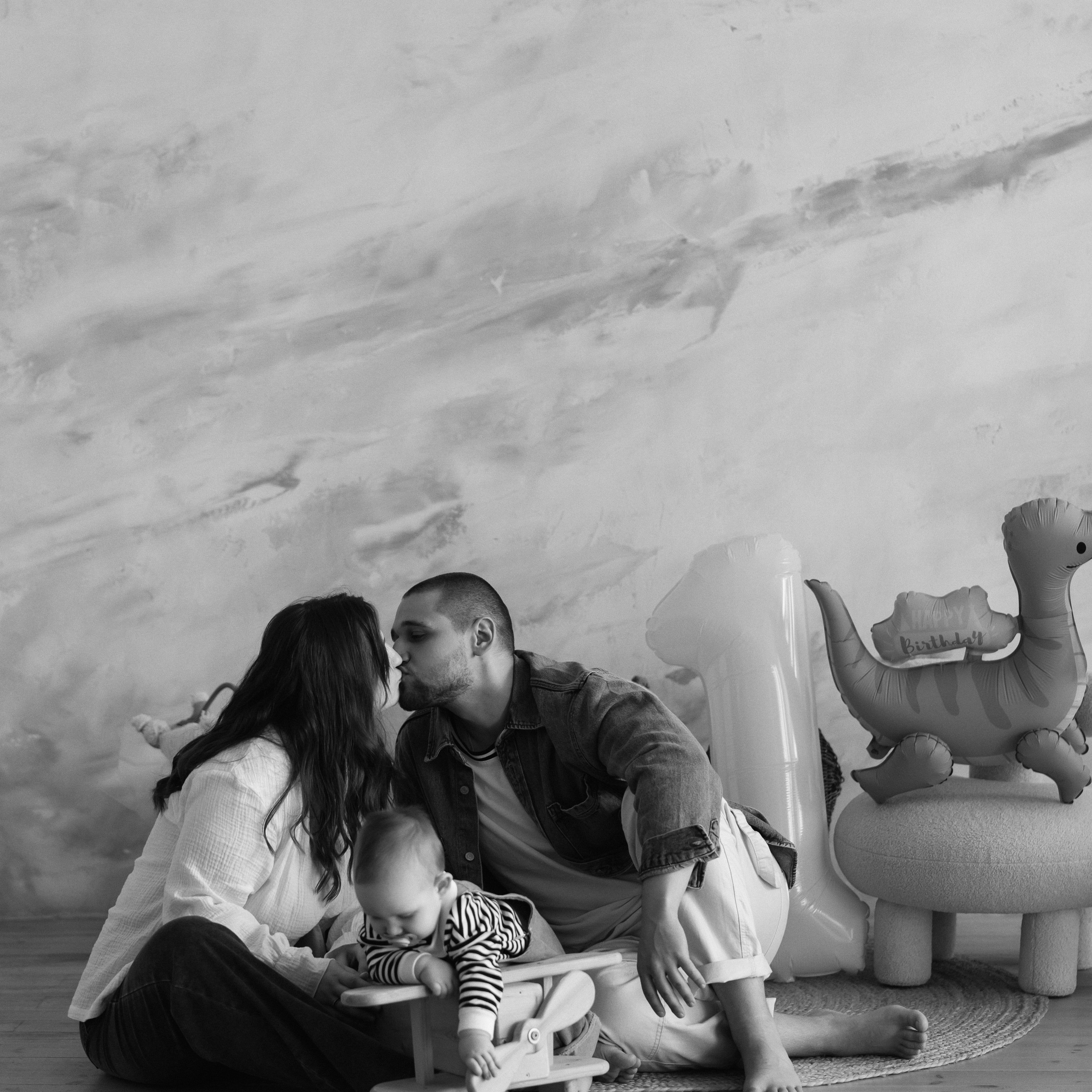 ЮЛИЯ, МАКСИМ И МАКС ` 25