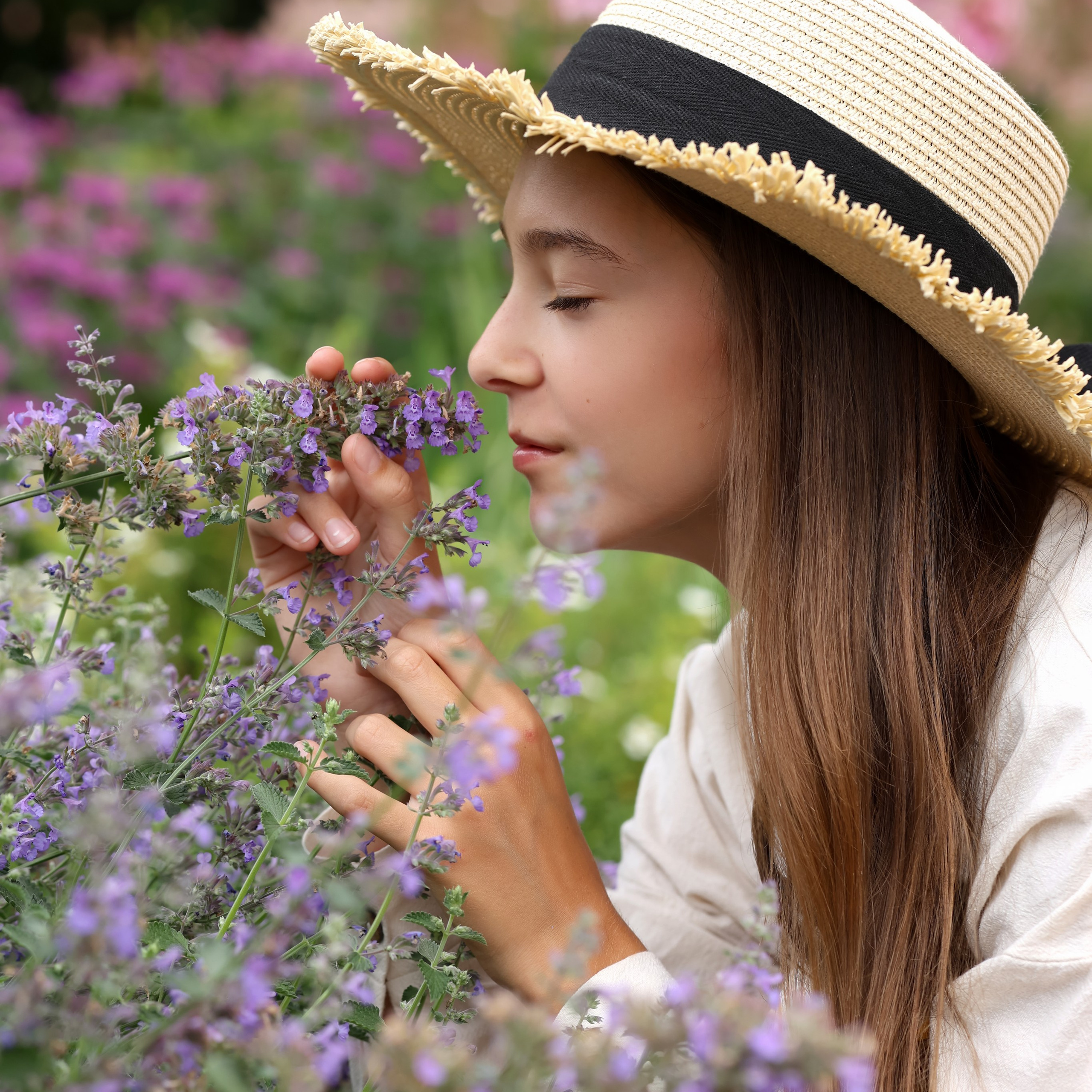 Съемка портретов, модельного портфолио и тестов, съемки для брендов, фотопрогулки. Фотограф Мила Хлусова, Москва. Живые портреты, модельное портфолио и фотопрогулки