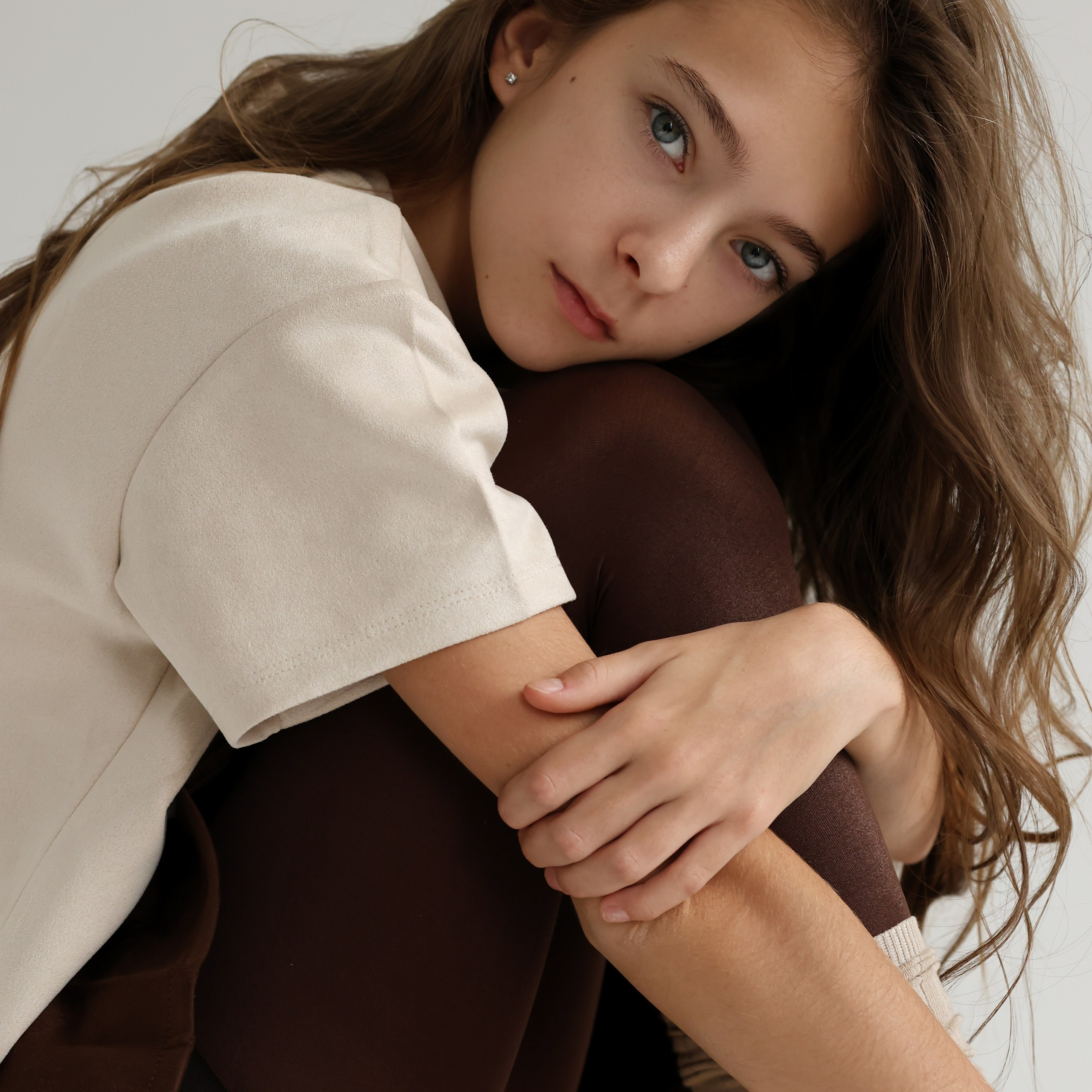 Съемка портретов, модельного портфолио и тестов, съемки для брендов, фотопрогулки. Фотограф Мила Хлусова, Москва. Живые портреты, модельное портфолио и фотопрогулки