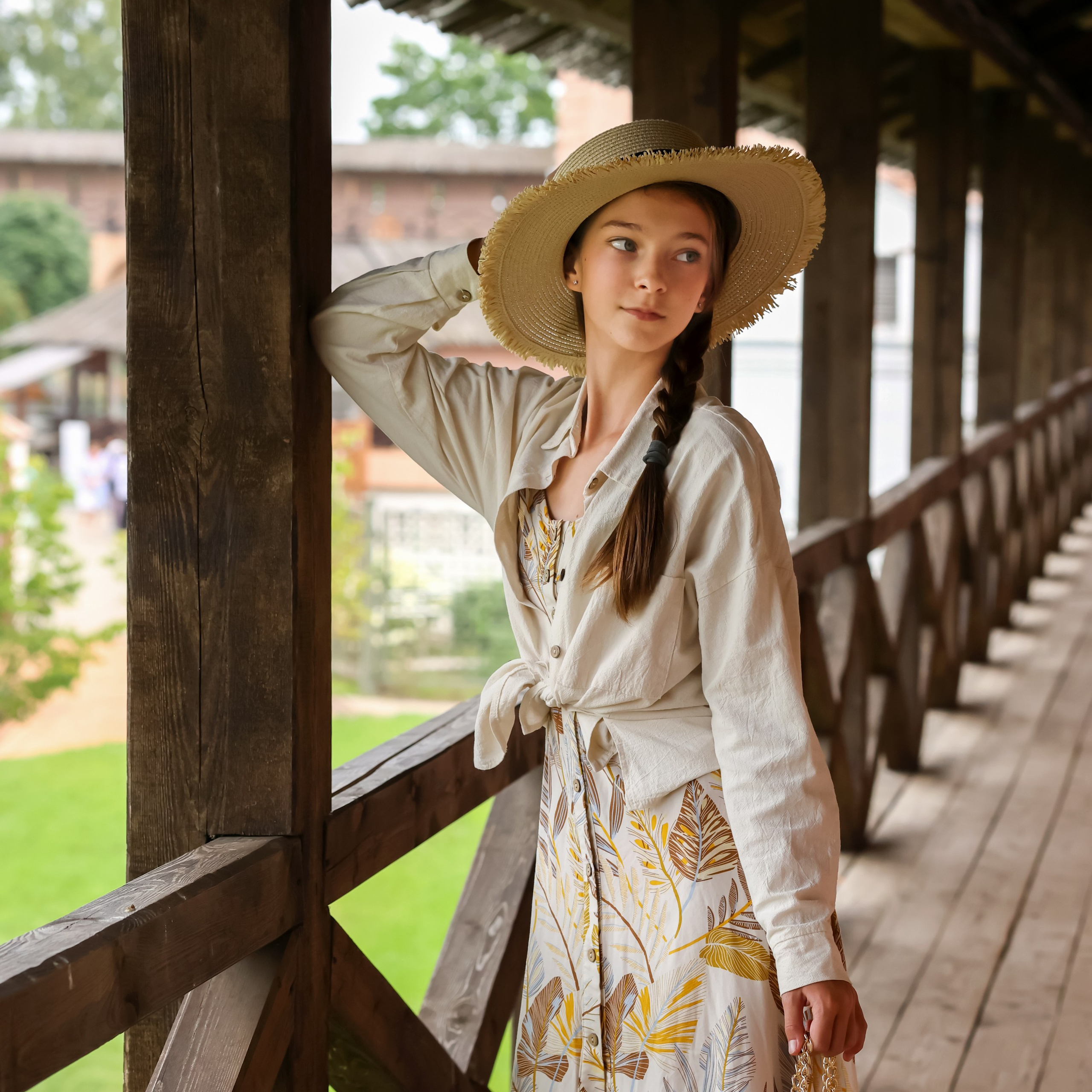 Съемка портретов, модельного портфолио и тестов, съемки для брендов, фотопрогулки. Фотограф Мила Хлусова, Москва. Живые портреты, модельное портфолио и фотопрогулки