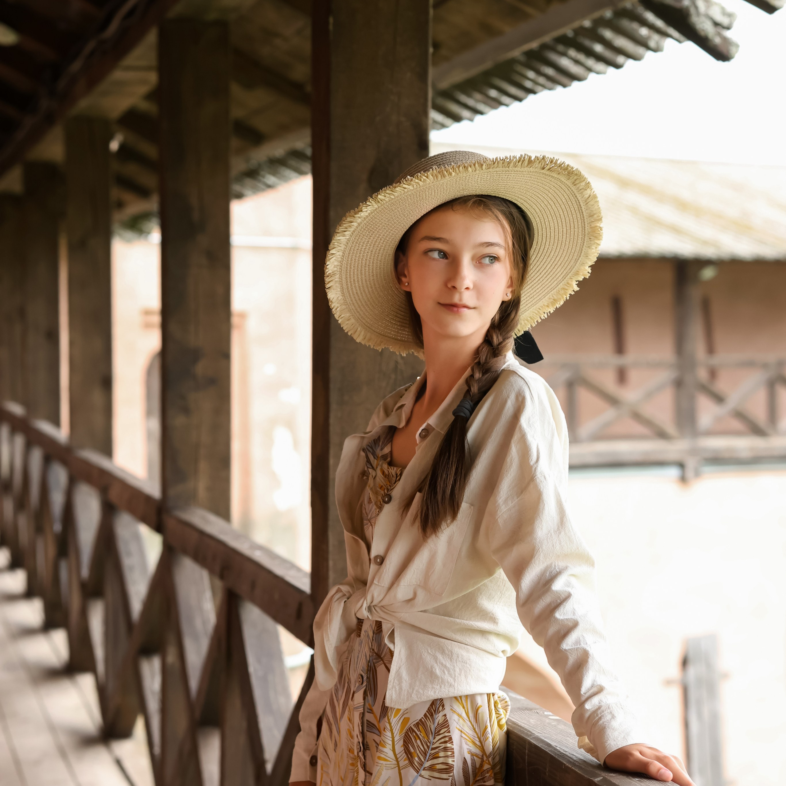 Съемка портретов, модельного портфолио и тестов, съемки для брендов, фотопрогулки. Фотограф Мила Хлусова, Москва. Живые портреты, модельное портфолио и фотопрогулки