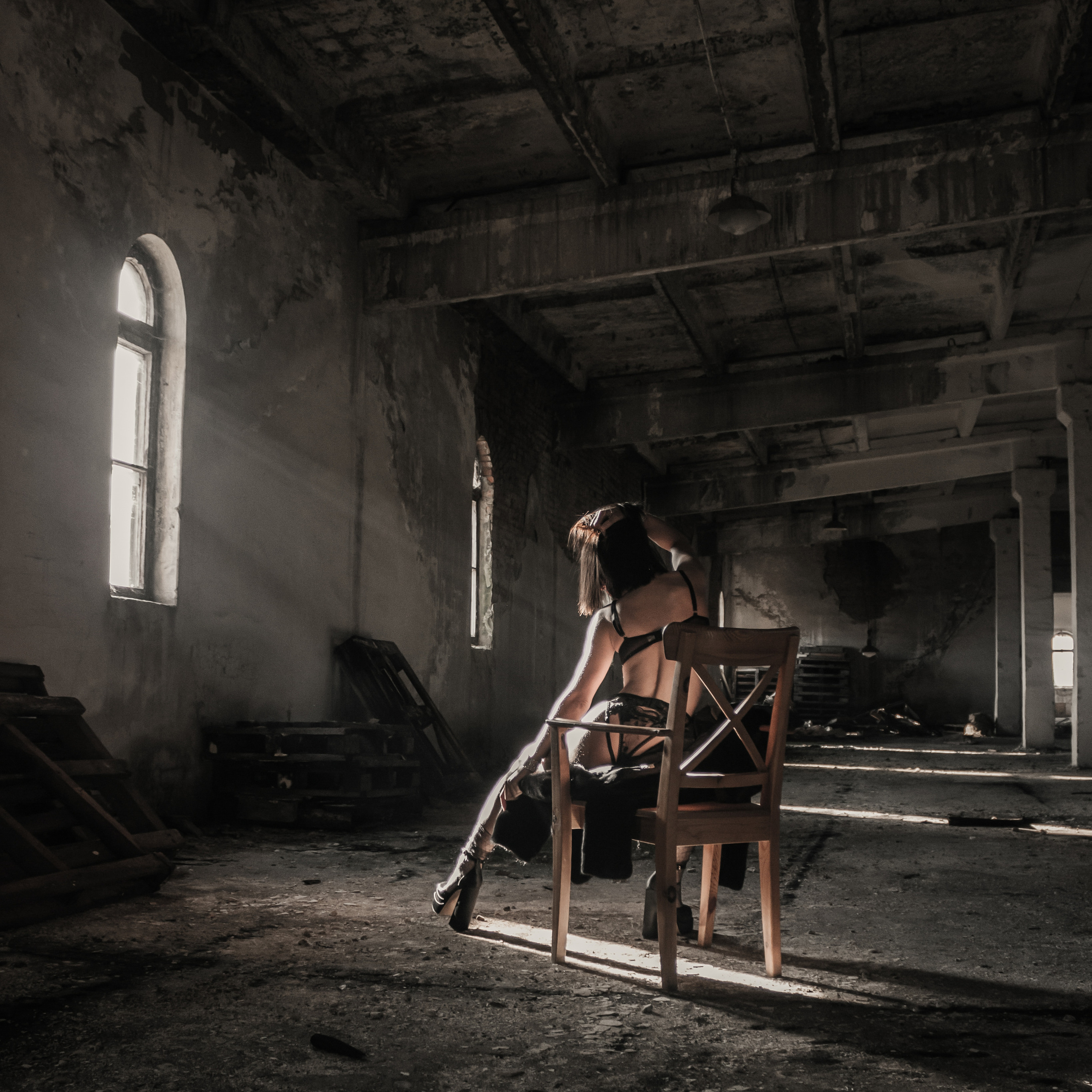 Аня заброшка 18+