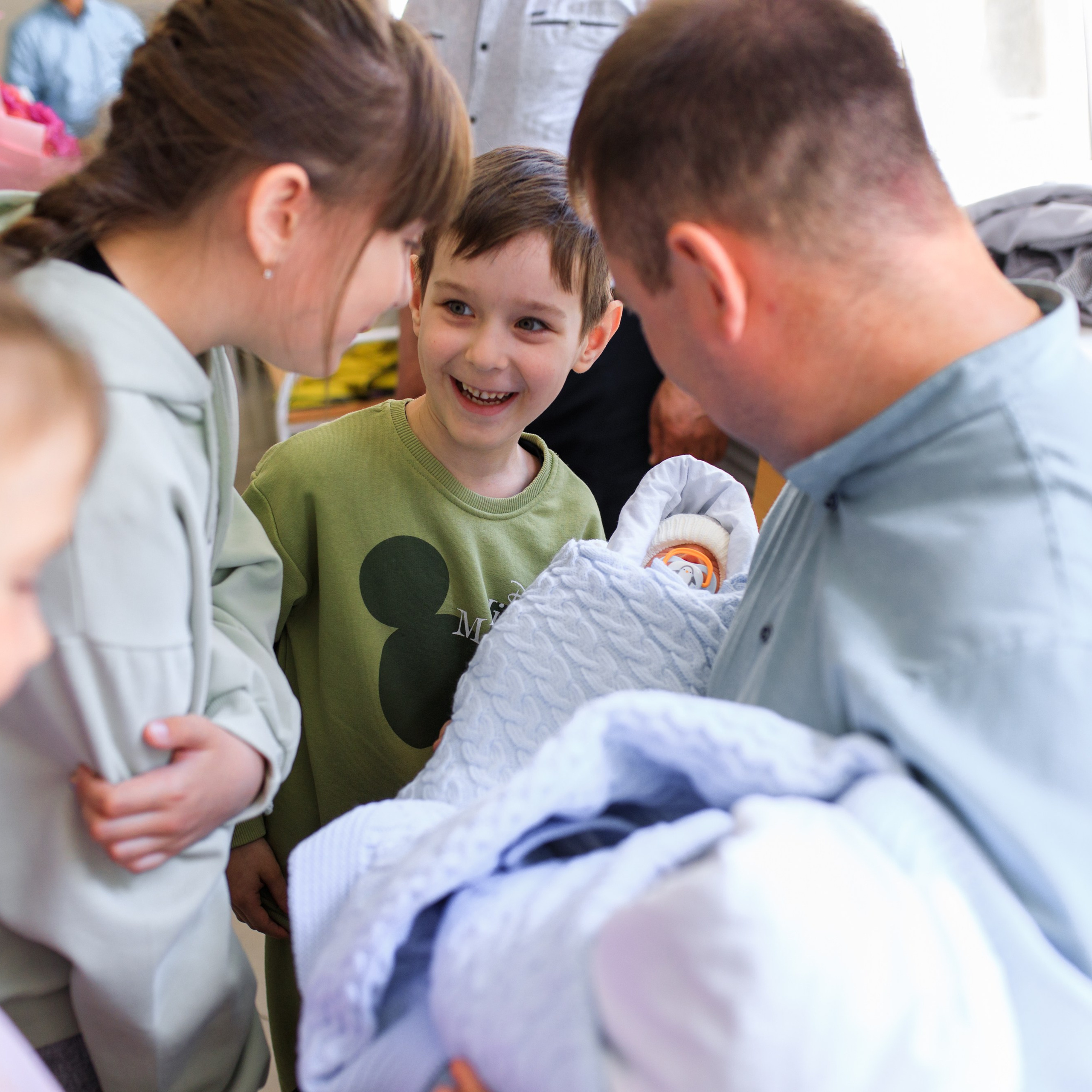 Съемка выписки из роддома