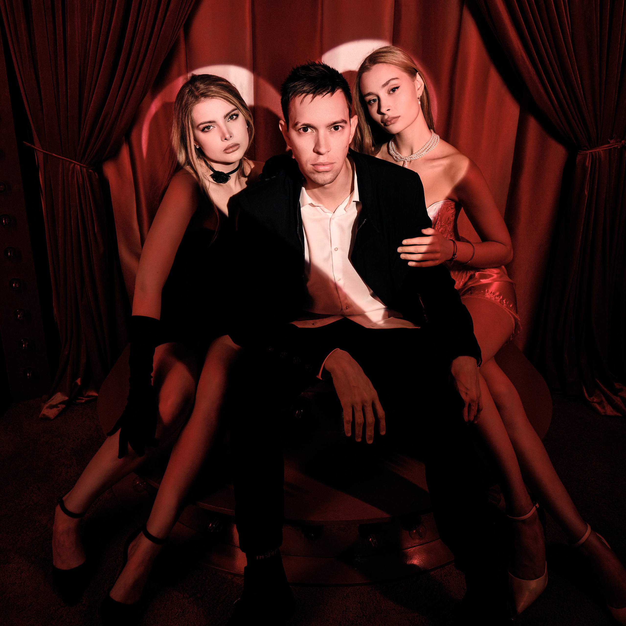 Обложка группы «МСН»