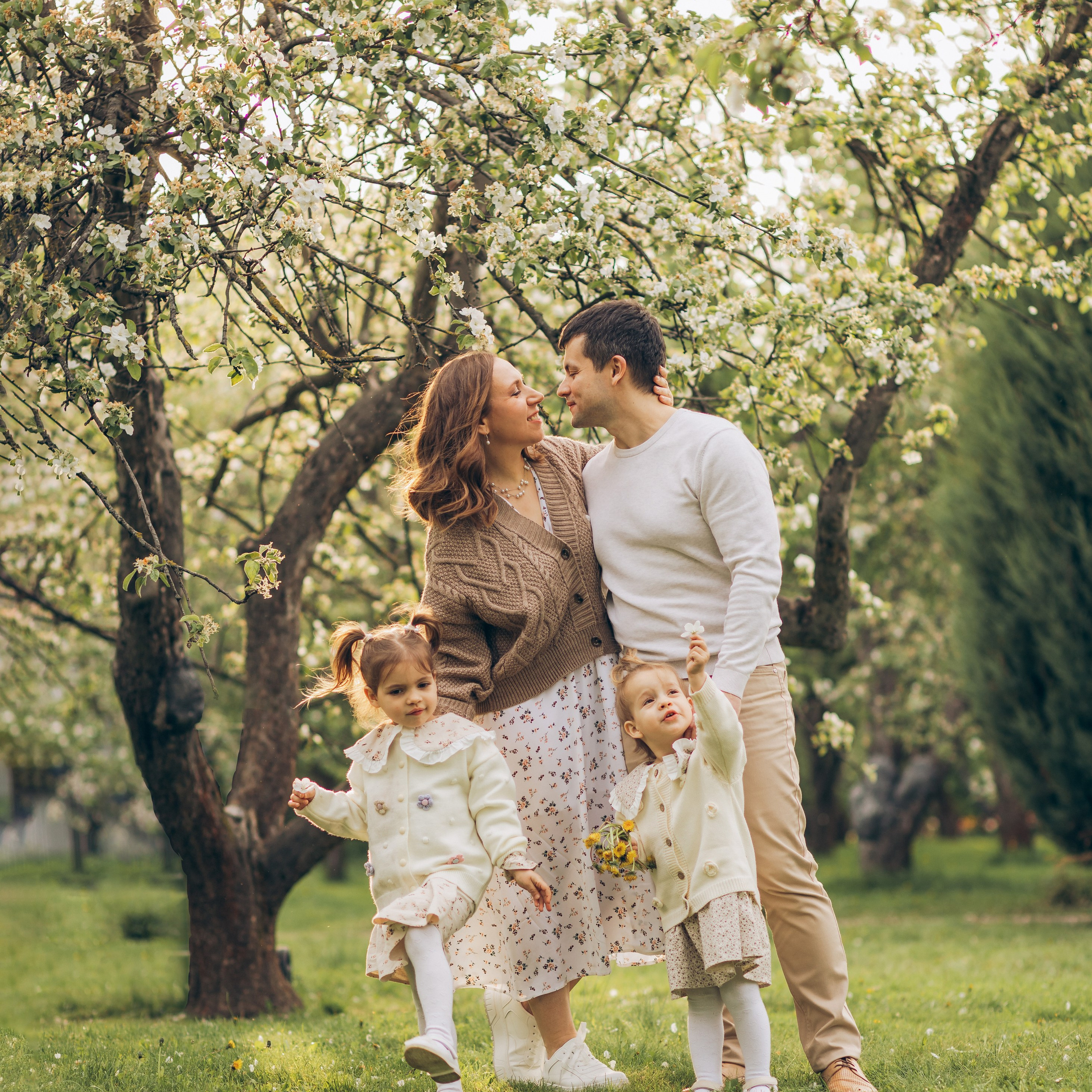 Надежда, Руслан, Ксюша и Настя