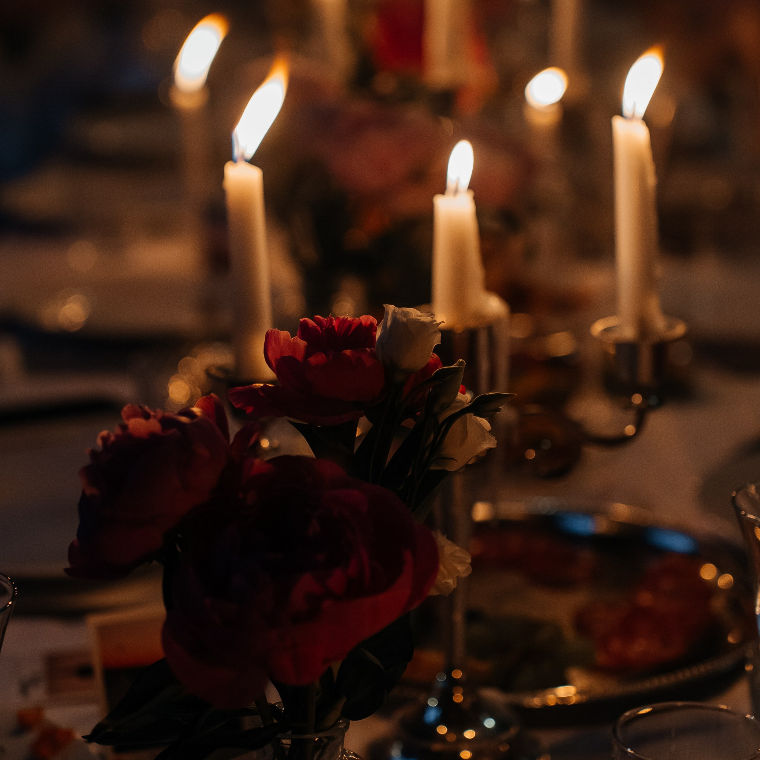 ДЕНЬ РОЖДЕНИЯ ПРИ СВЕЧАХ