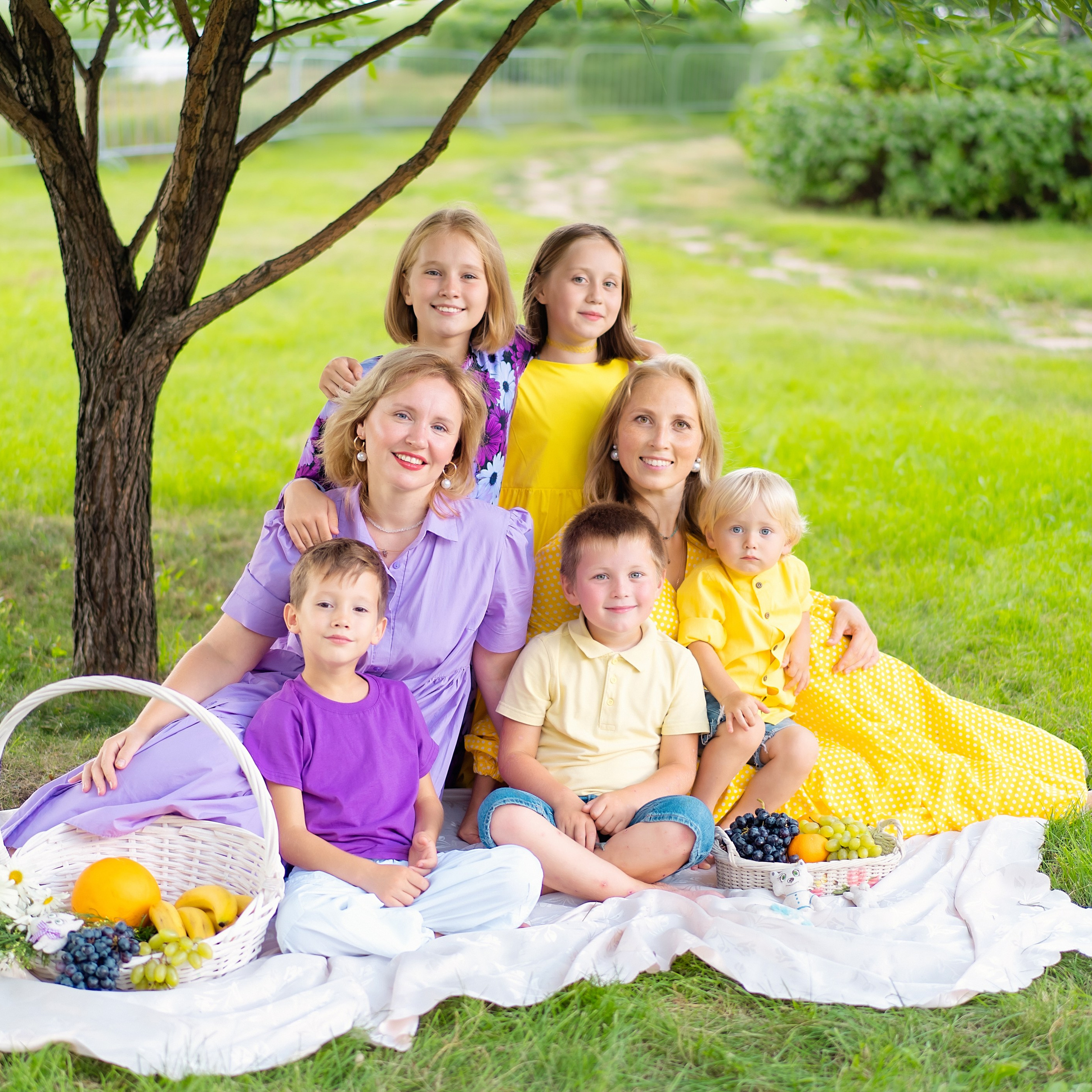 Регина и Марина с детками