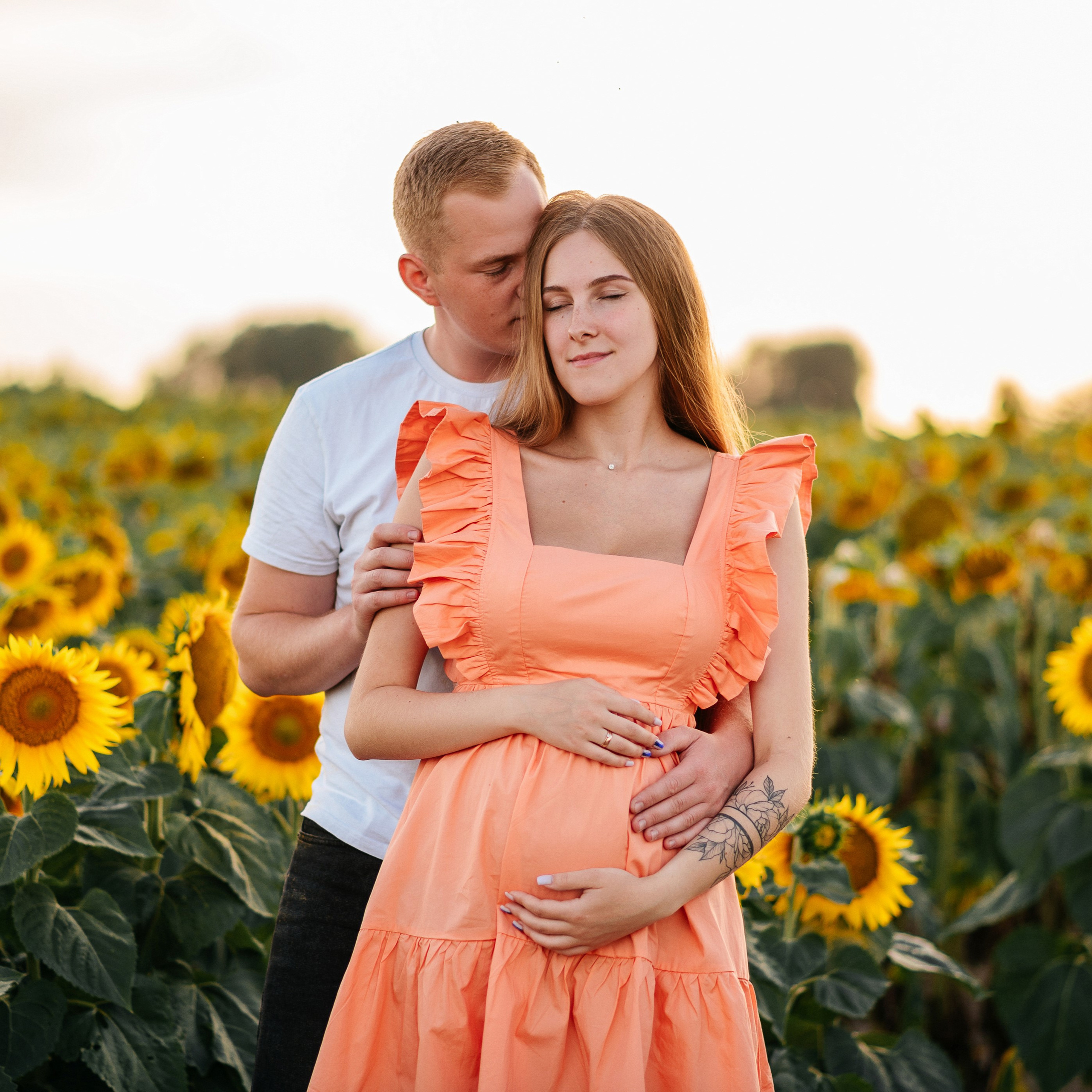 Фотосессия в подсолнухах