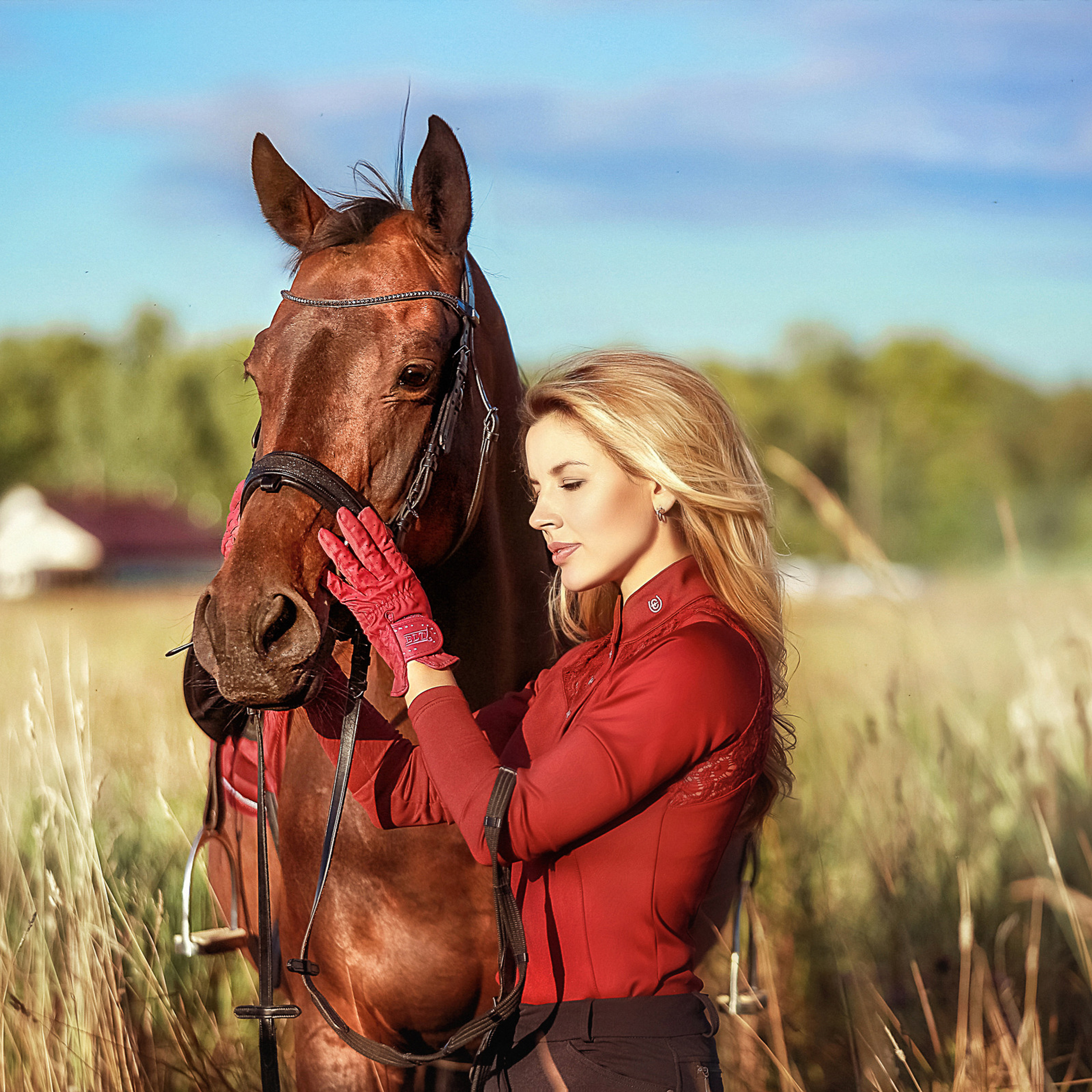 Евгения со своей любимой лошадью
