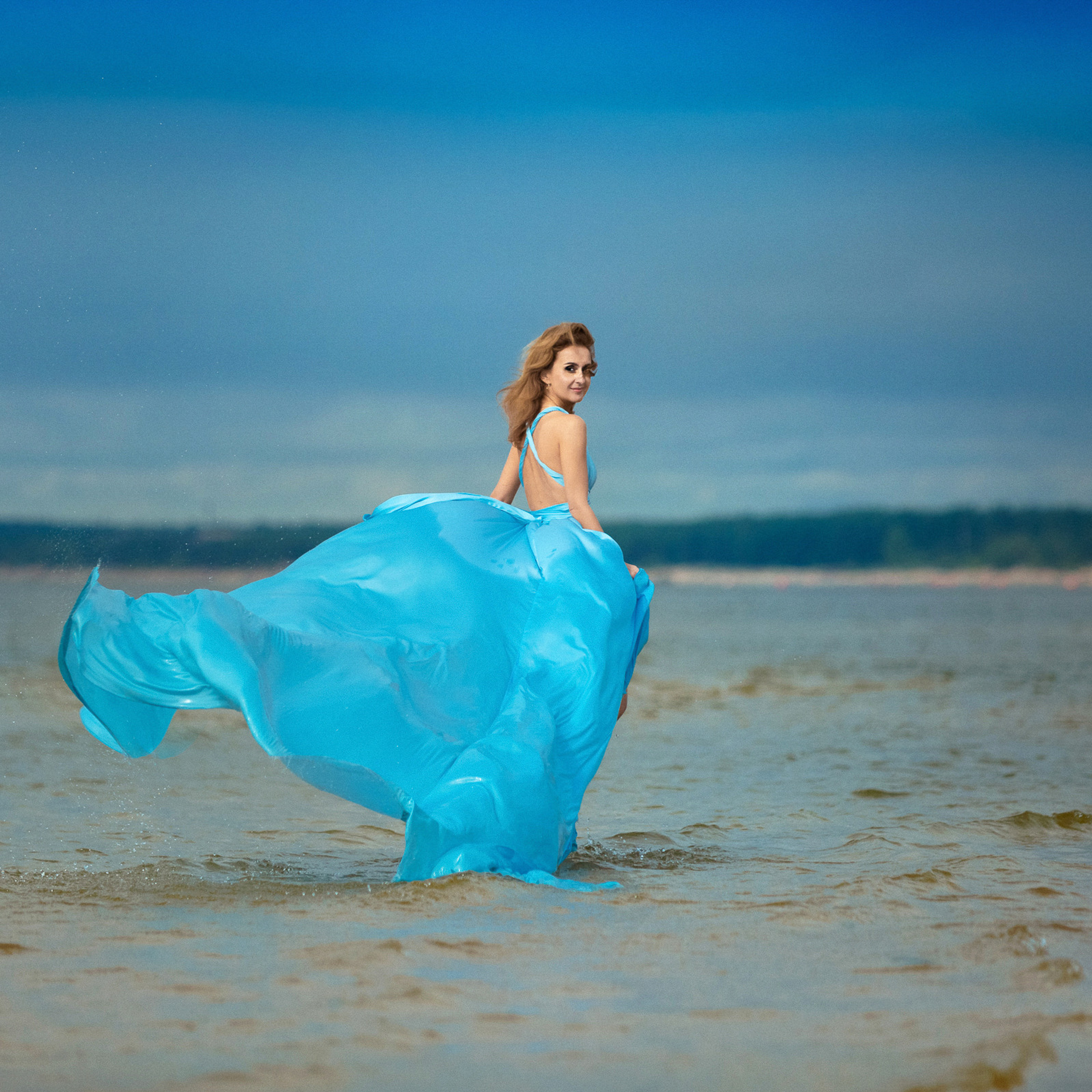 Оля и залив