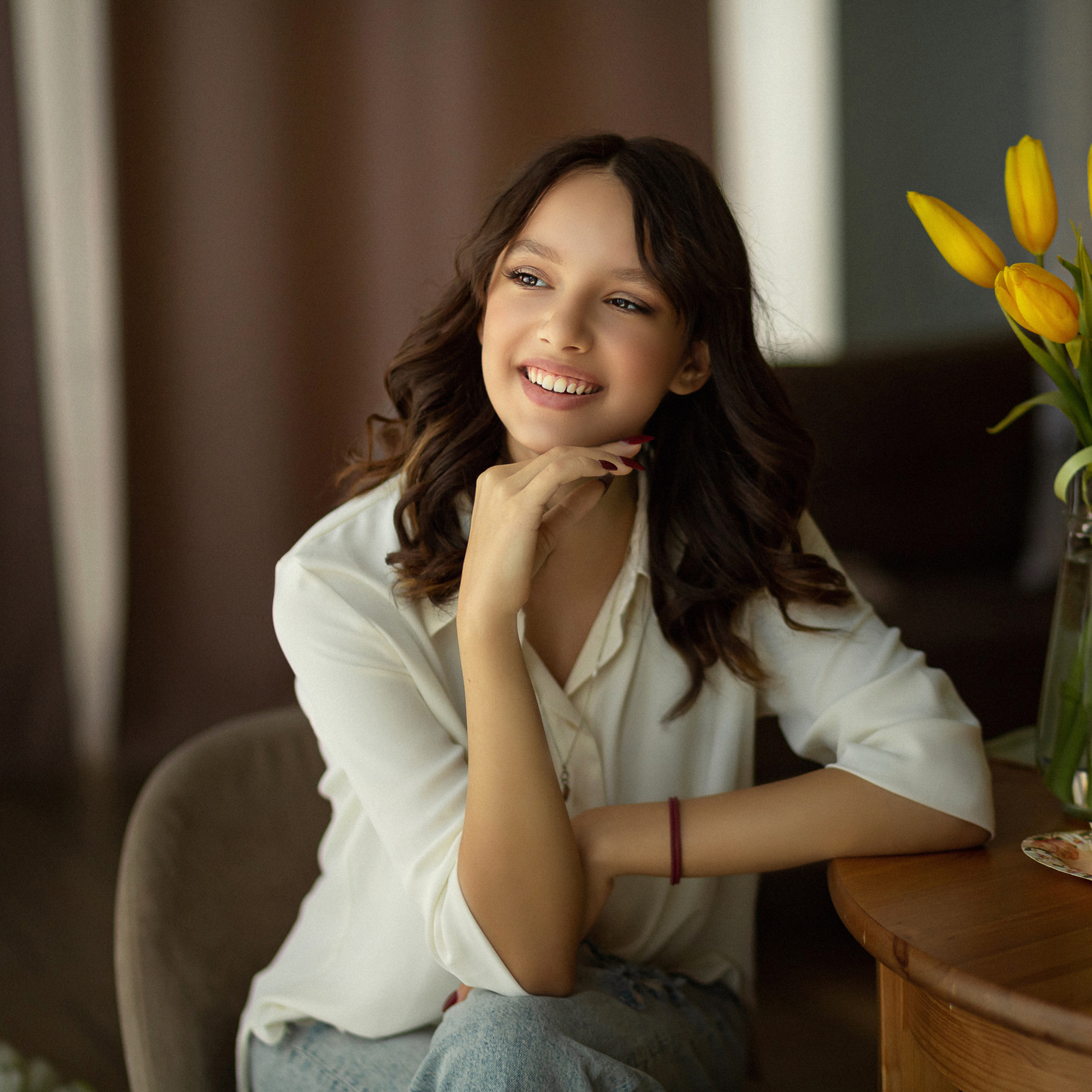 Портрет юной девушки