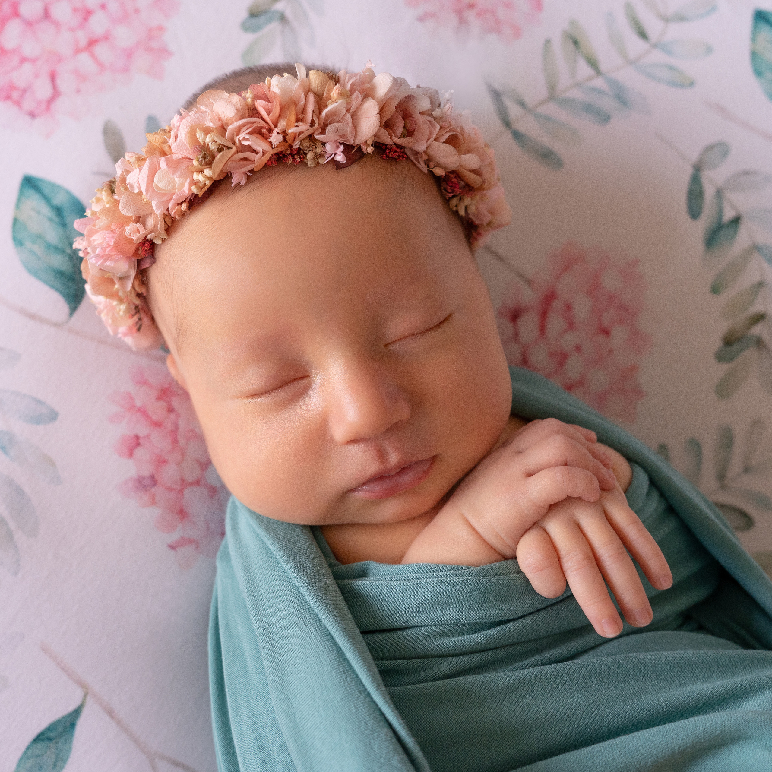 Профессиональная ретушь фотографий новорожденных. Ретушь фотографий новорожденных. Алексеева Надежда