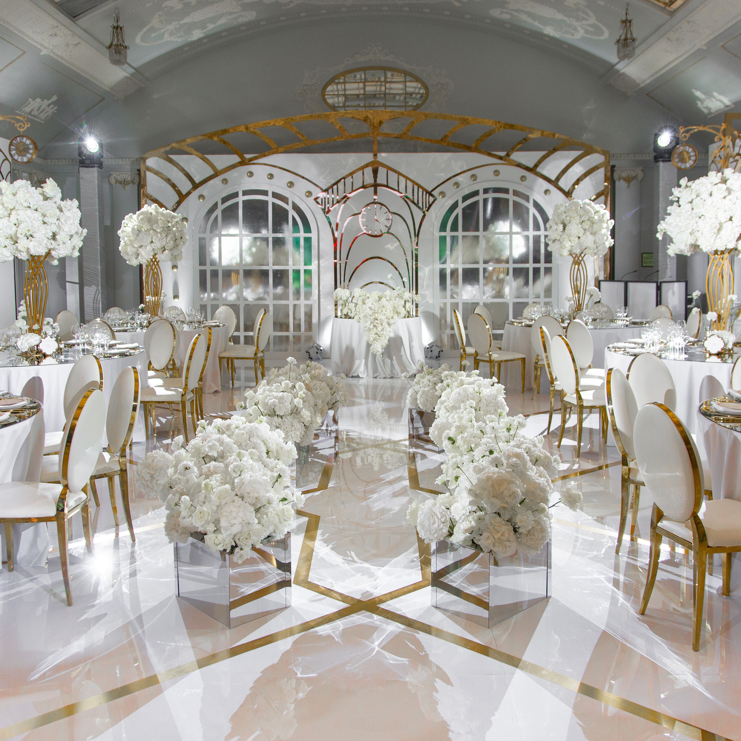 Декор отель Европа