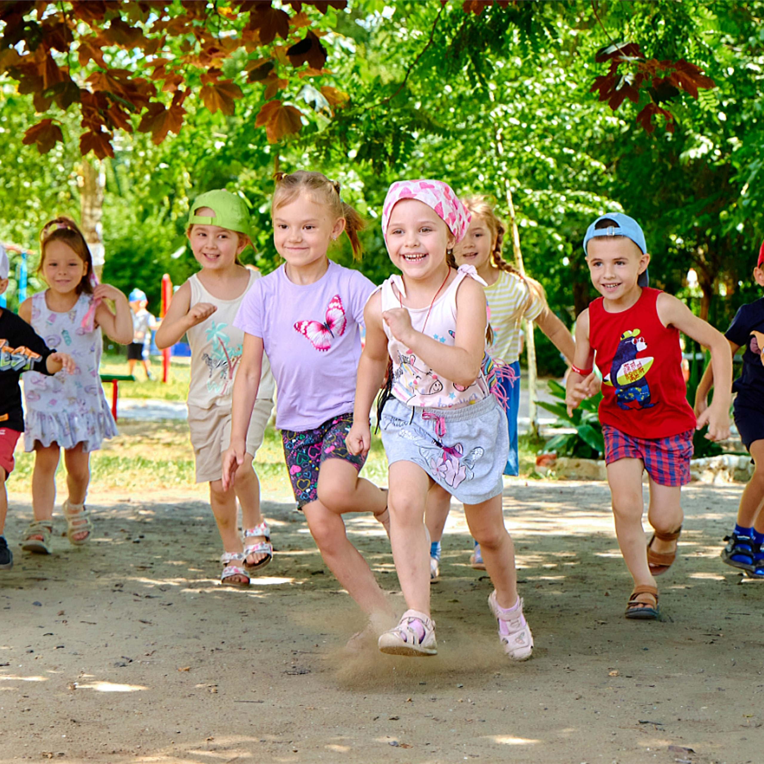 Таганрог дети играю в саду