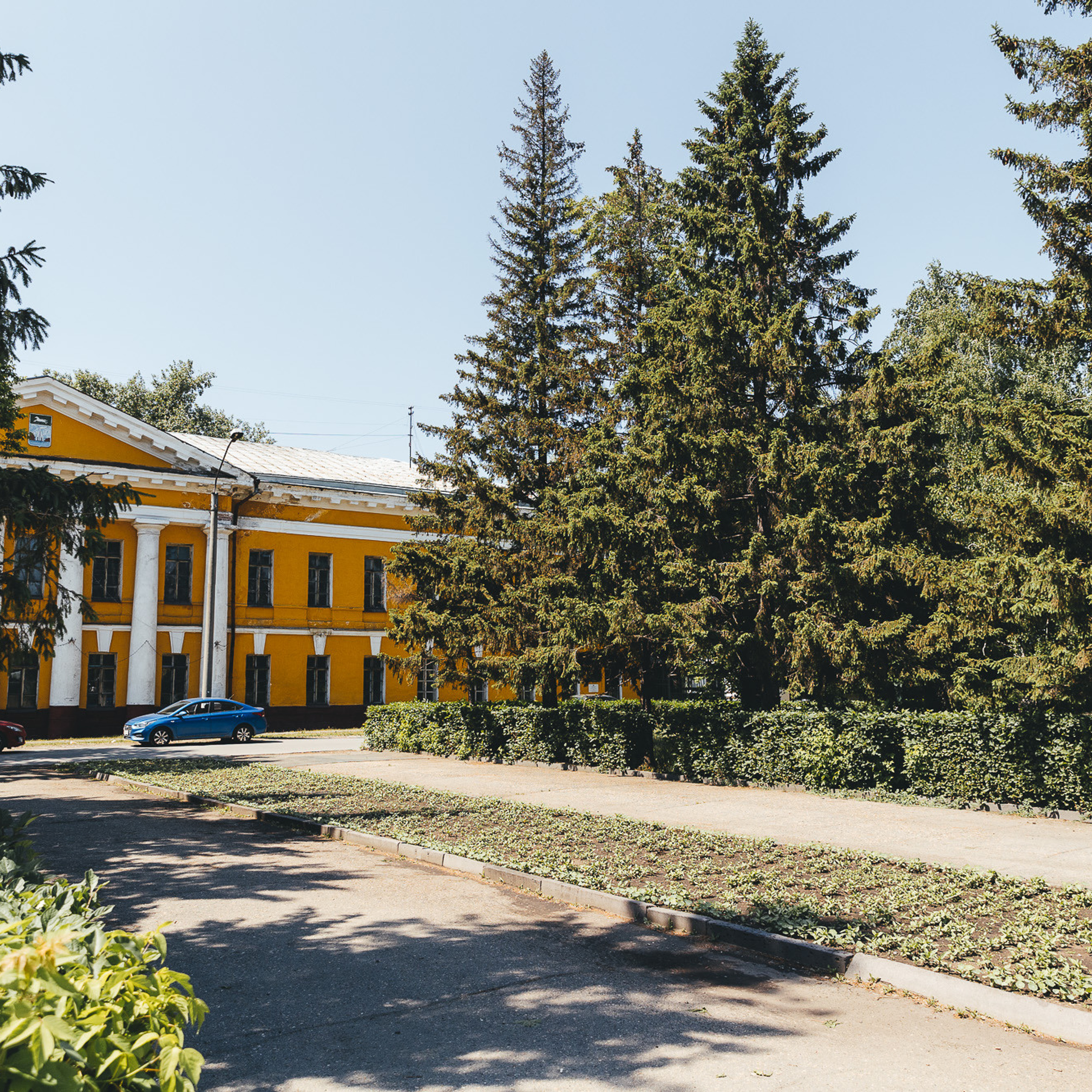 Демидовская площадь