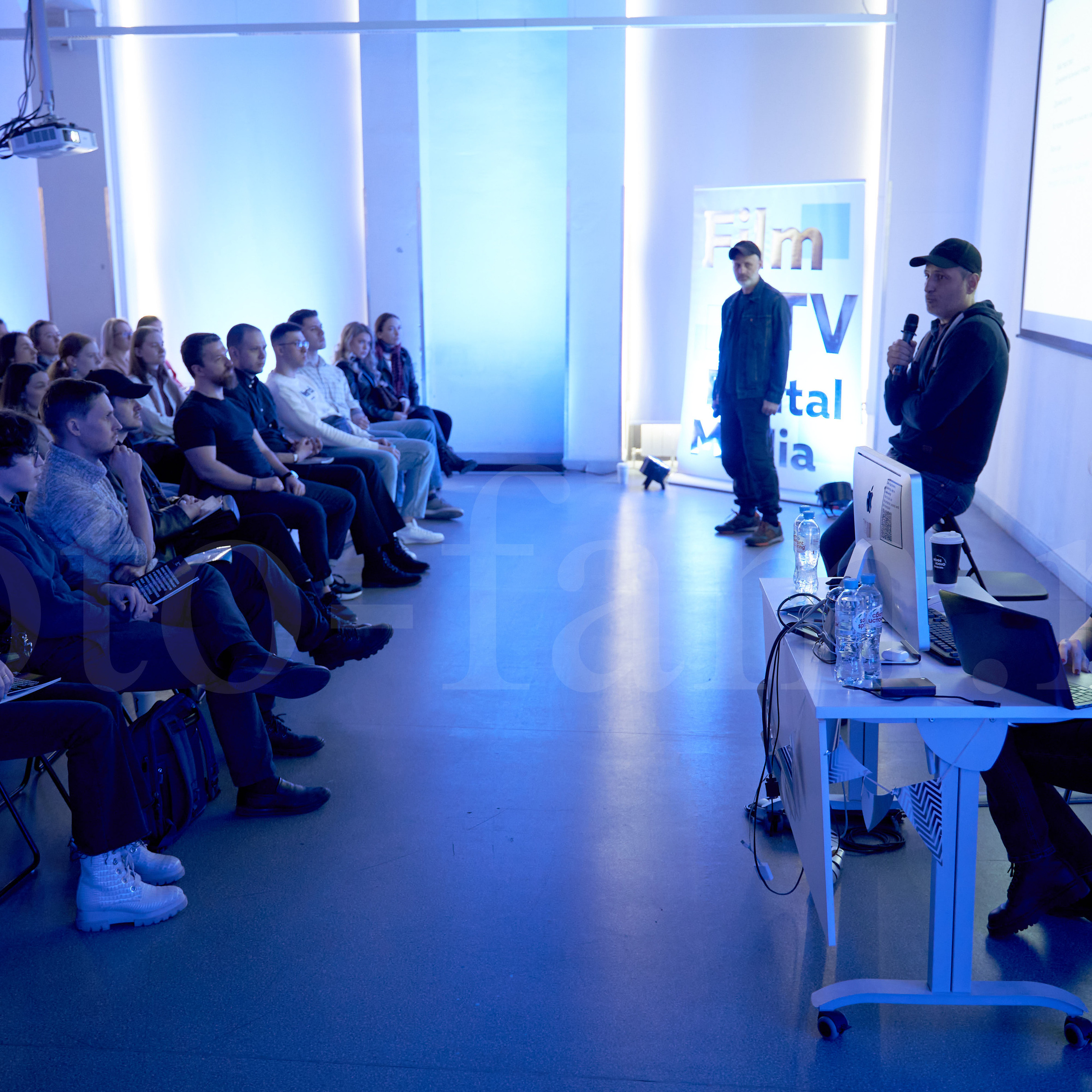 День открытых дверей в Московской школе кино. Reportage event photographer in Moscow Alexander Gladkiy