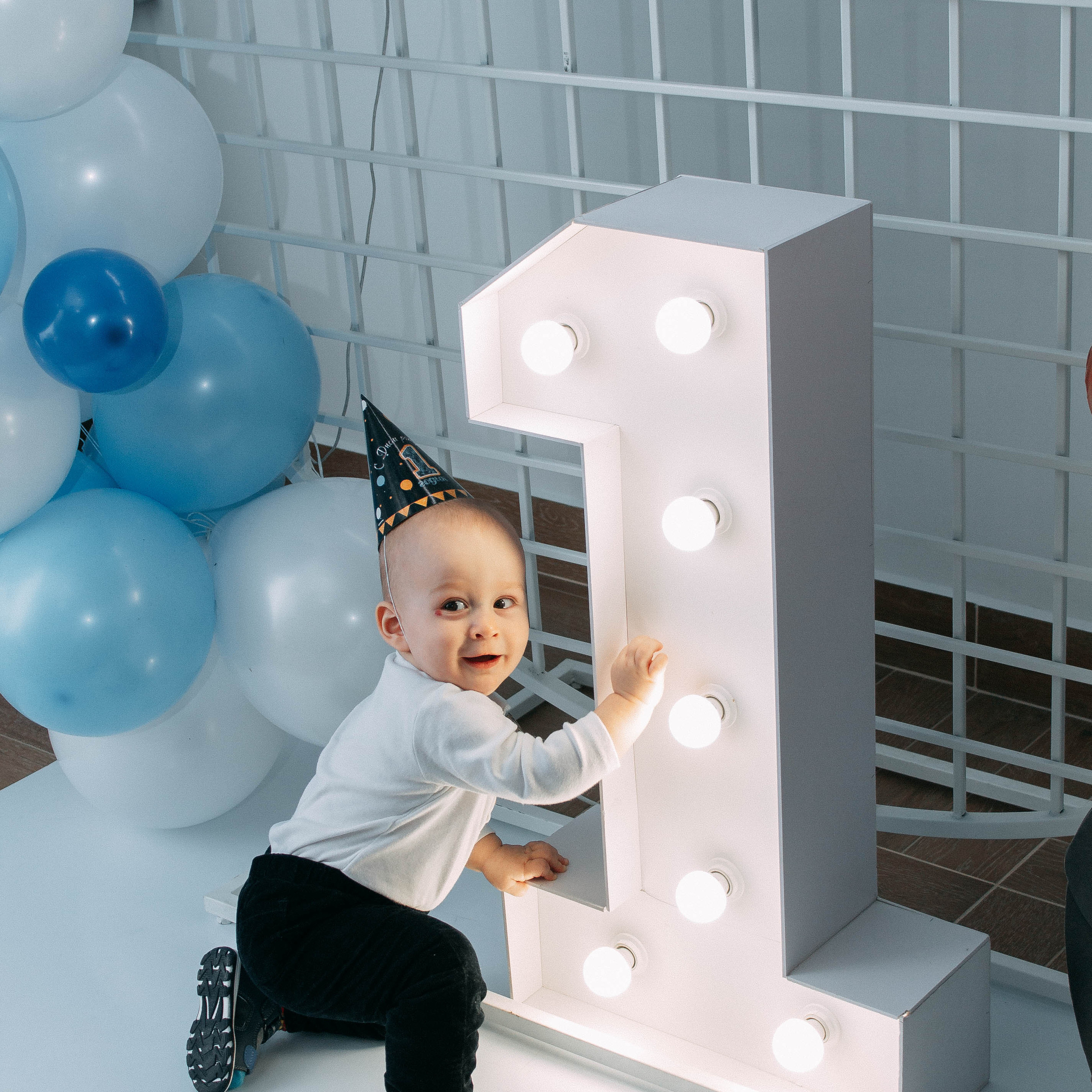 Малышу Грише годик