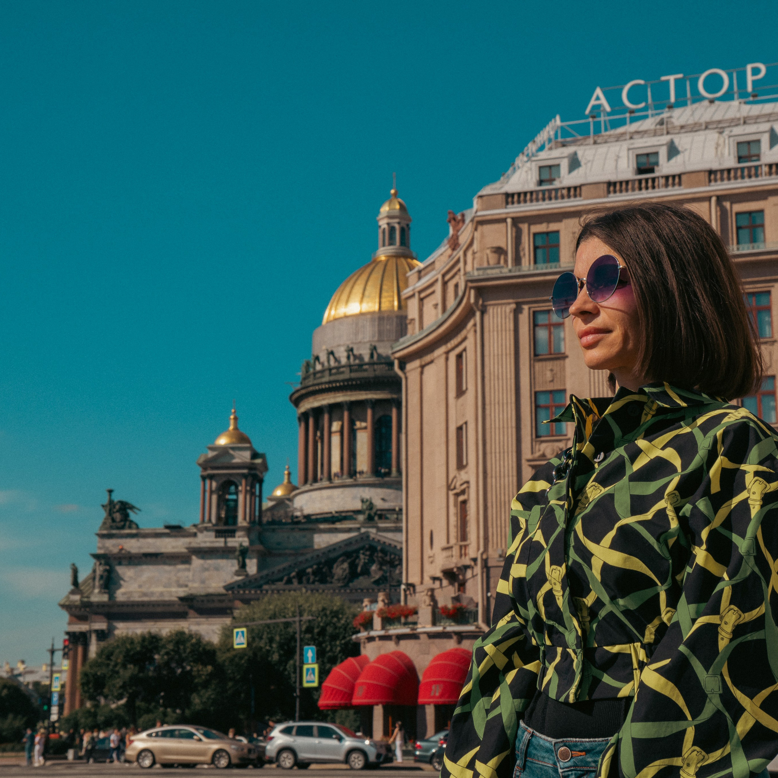 Прогулка с девушкой