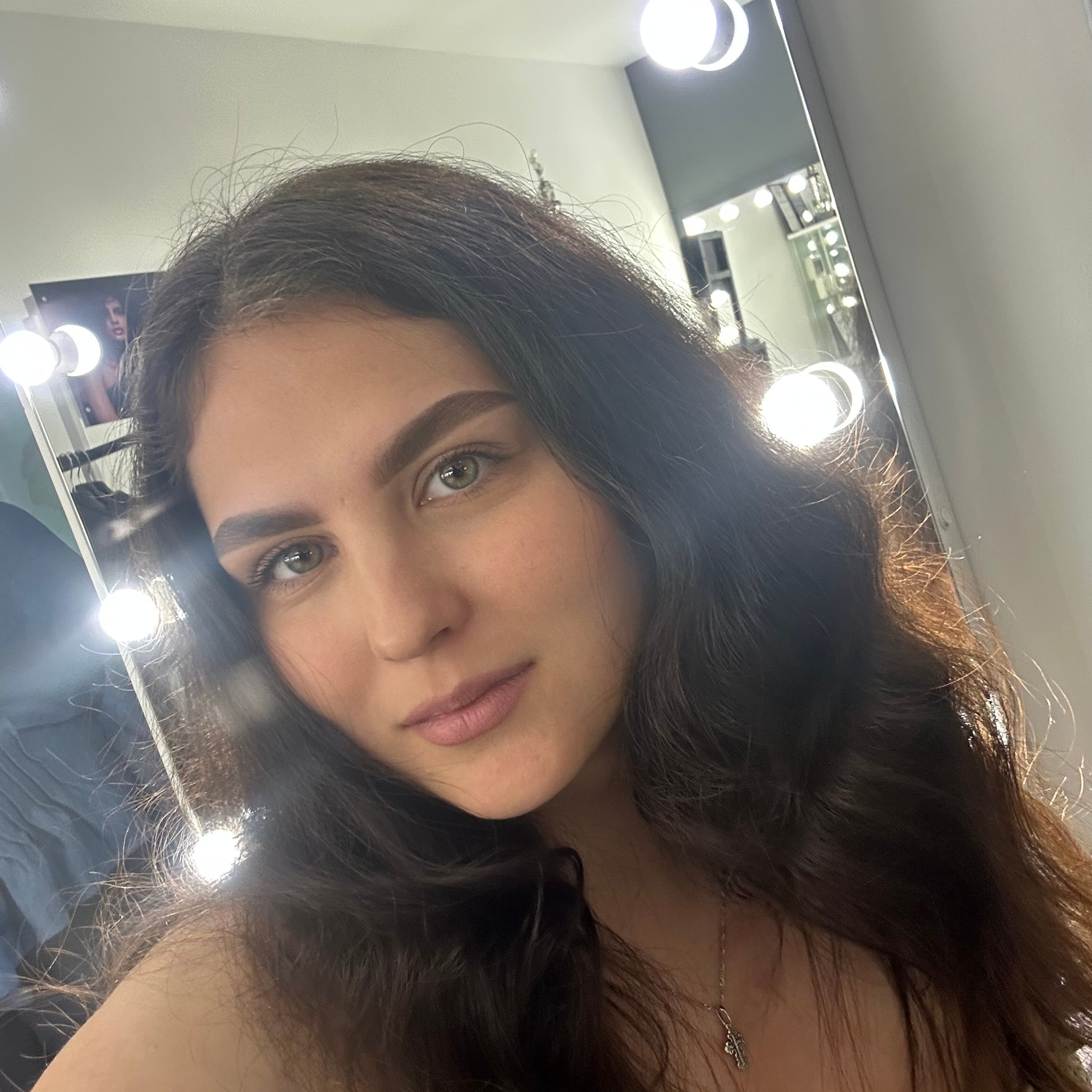 Отзывы. Студия визажистов, стилистов по прическам, бровистов и мастеров по ресницам