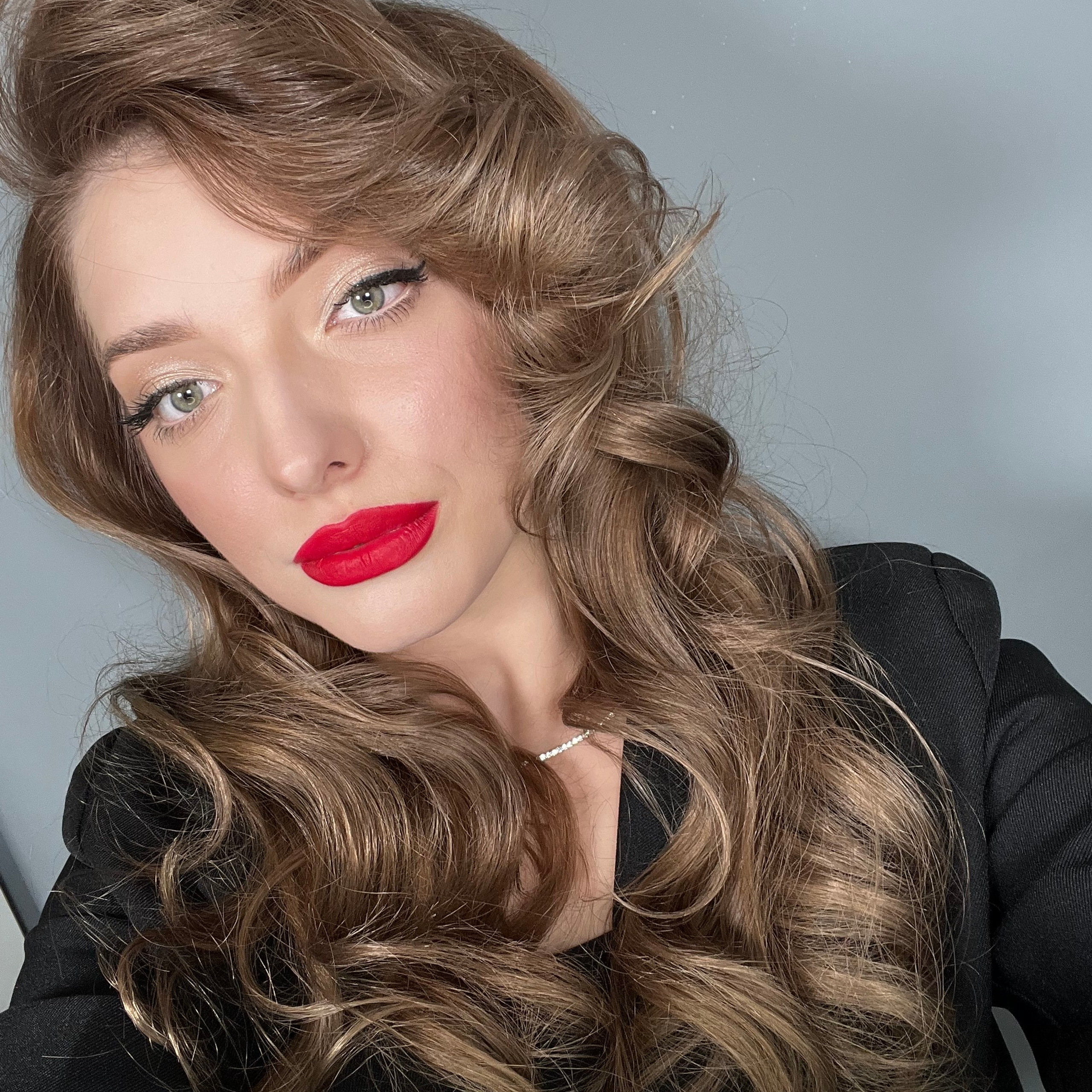 Отзывы. Студия визажистов, стилистов по прическам, бровистов и мастеров по ресницам