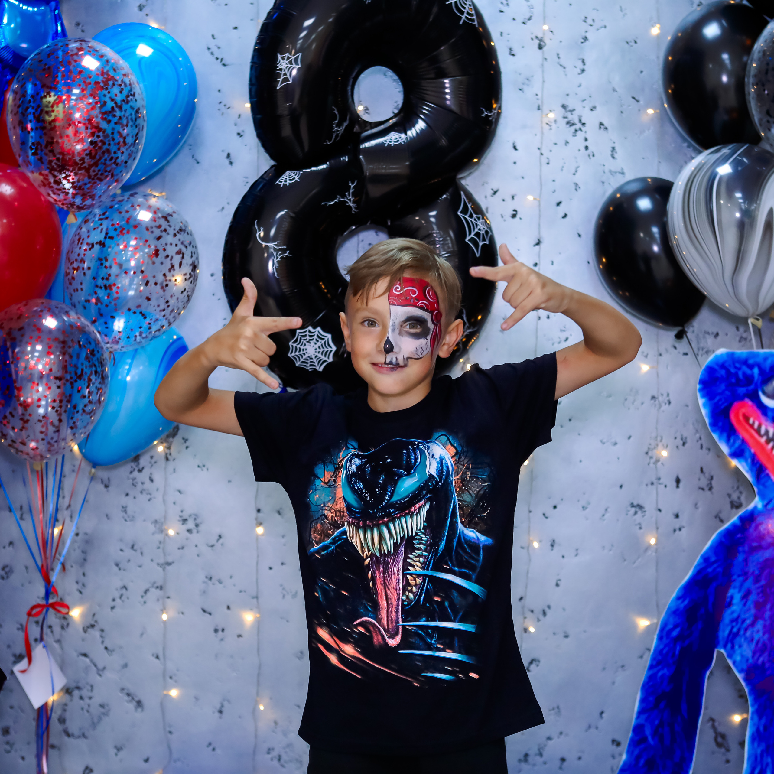 Роману 8 лет