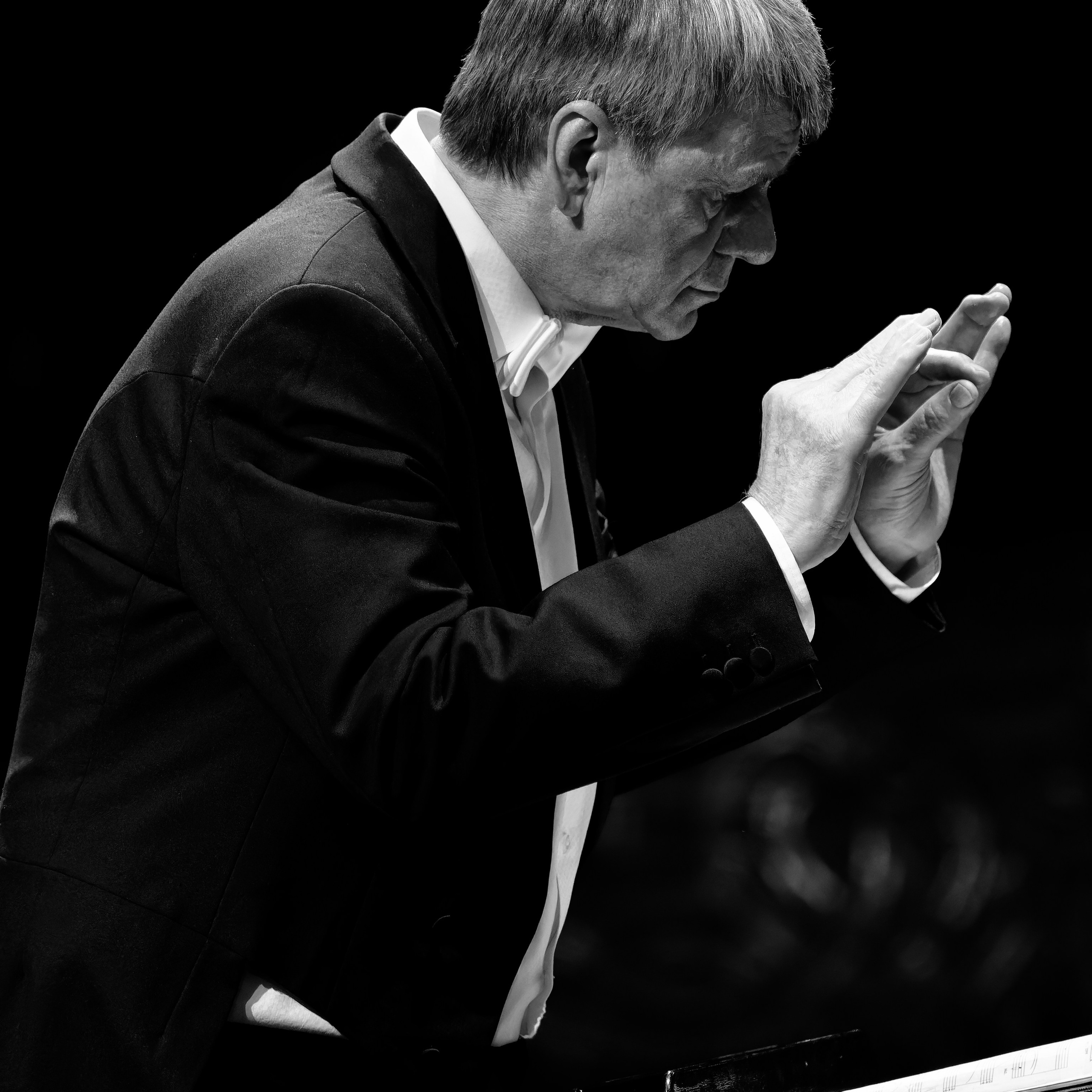 Дирижер Валерий Борисов