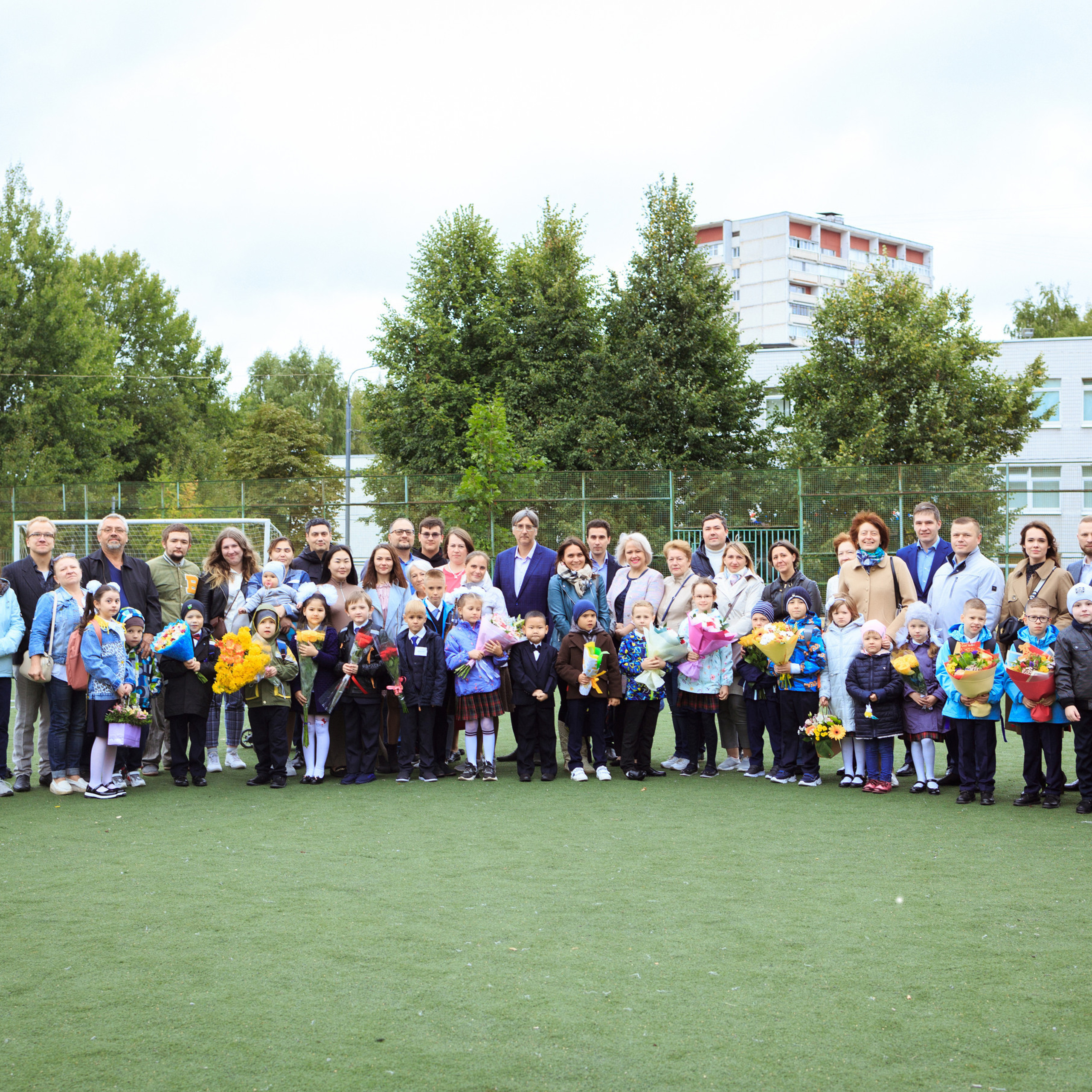 Отзывы по выпускным альбомам My-Book. Выпускные альбомы и общие фото в Москве от Юлии Шевердиной